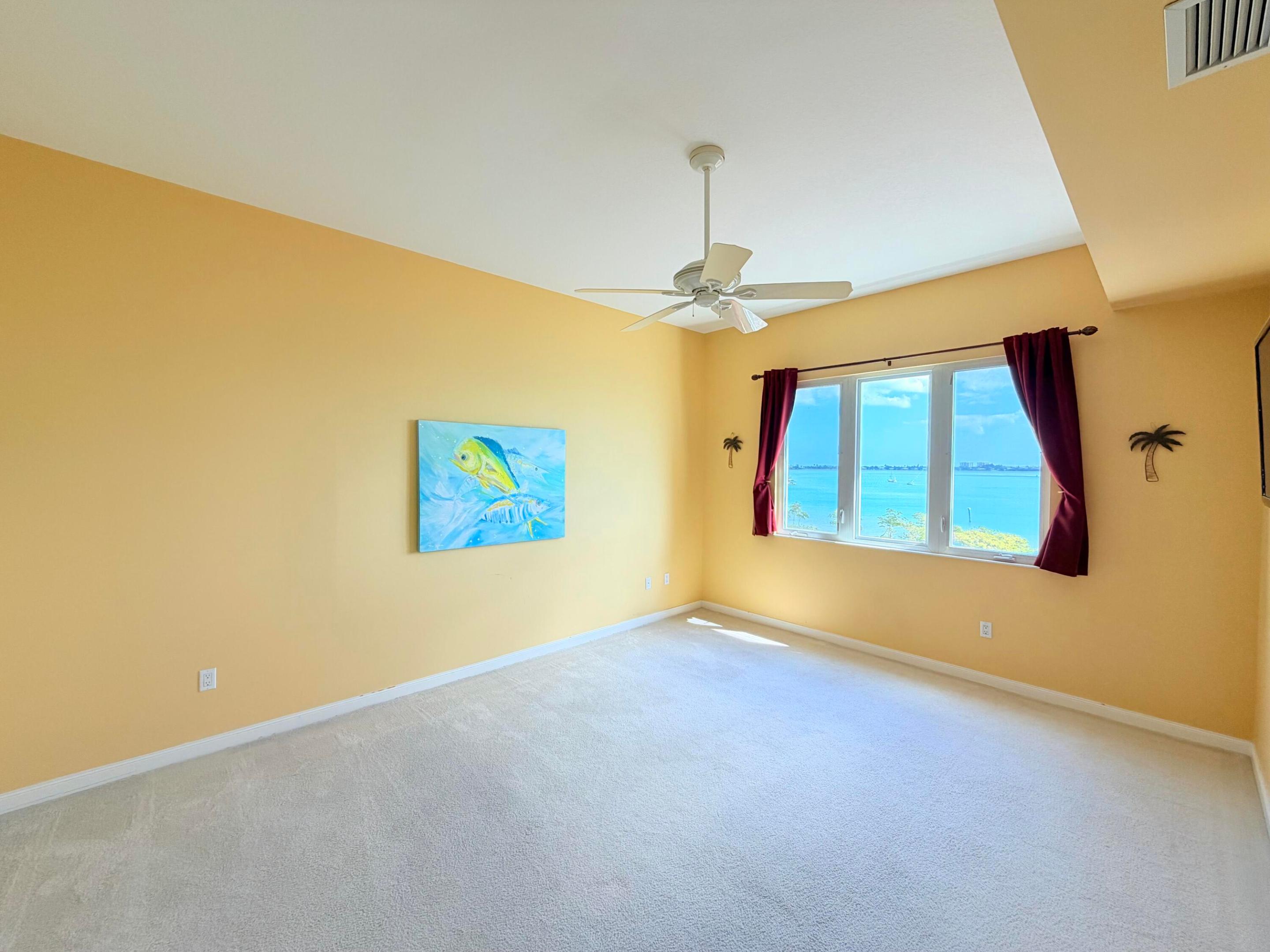HARBOUR ISLE AT HUTCHINSON ISLAND WEST, A CONDOMIN - Residential