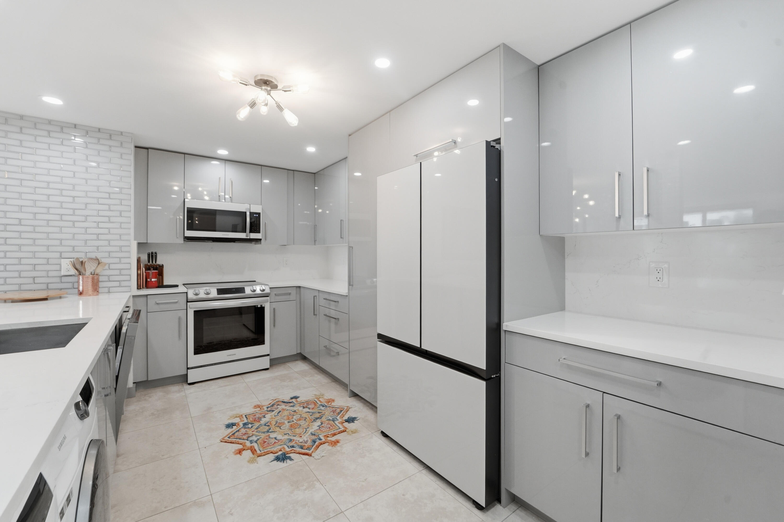 OPAL TOWERS CONDO - Residential