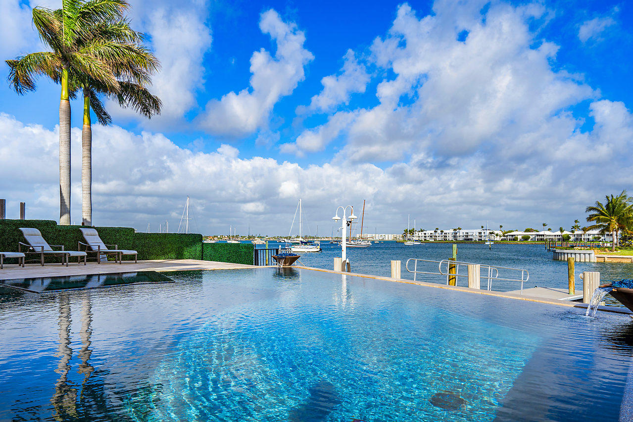 SOPHIA SENECA ESTATES - Residential