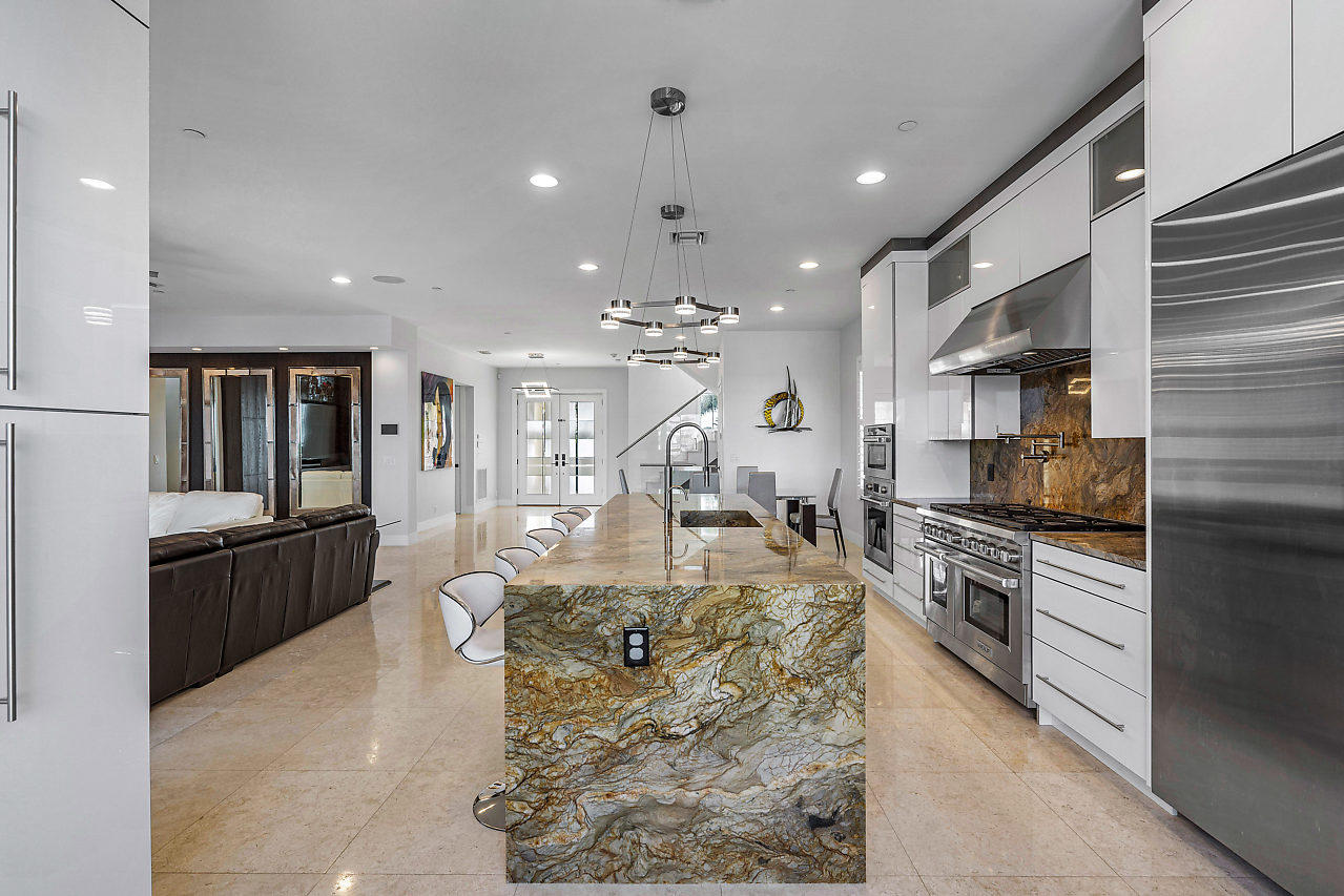 SOPHIA SENECA ESTATES - Residential