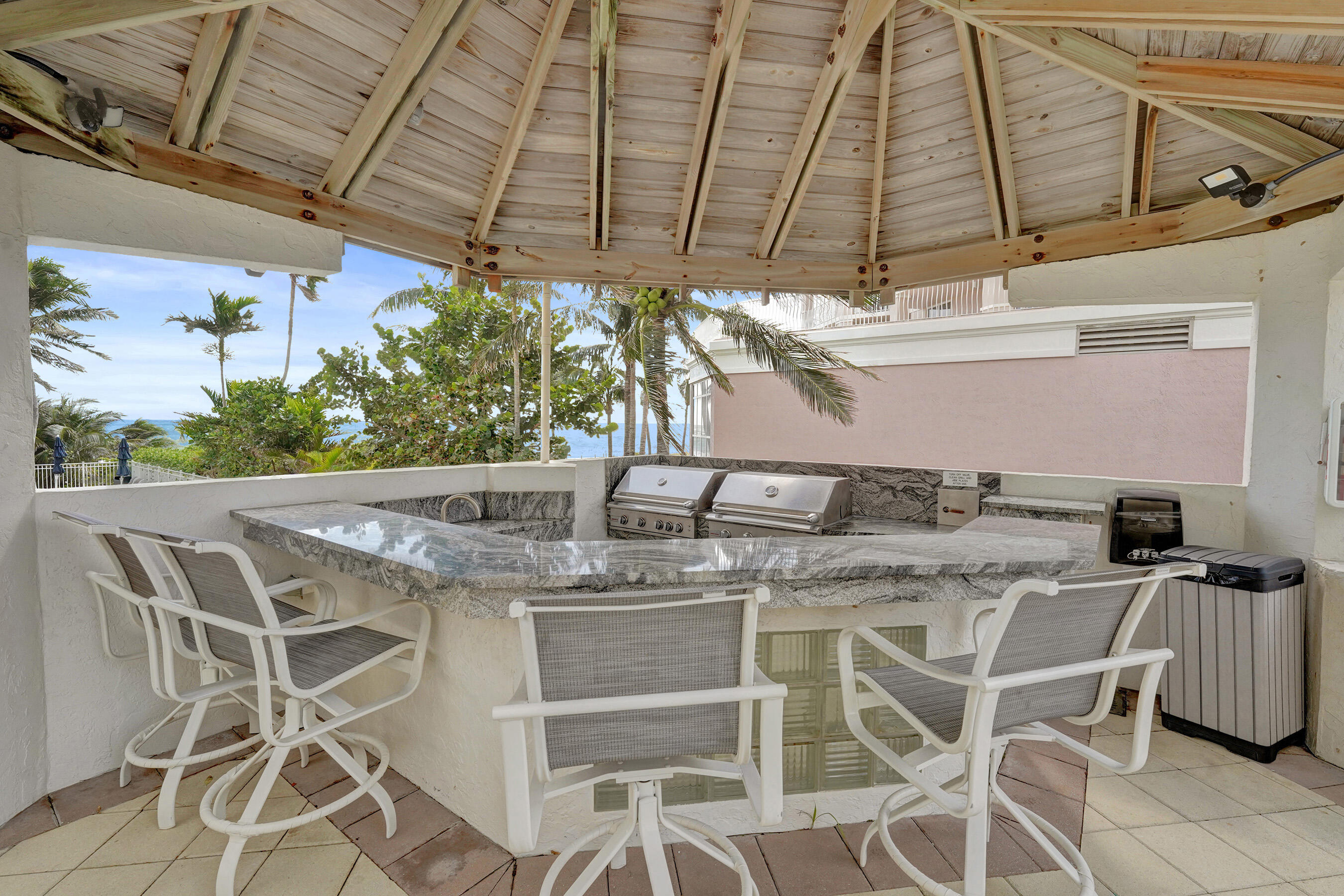 CORNICHE CONDO - Residential