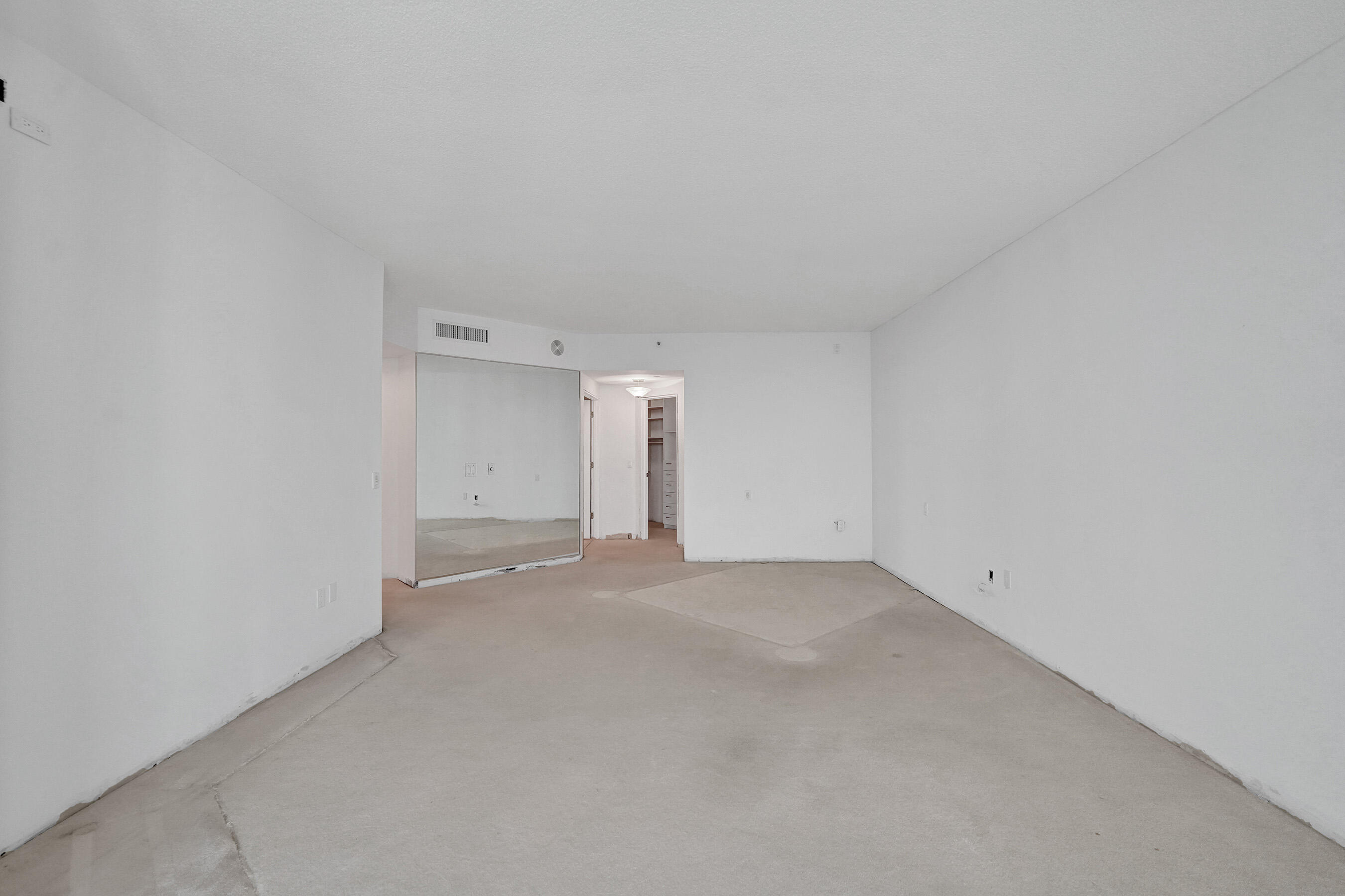CORNICHE CONDO - Residential