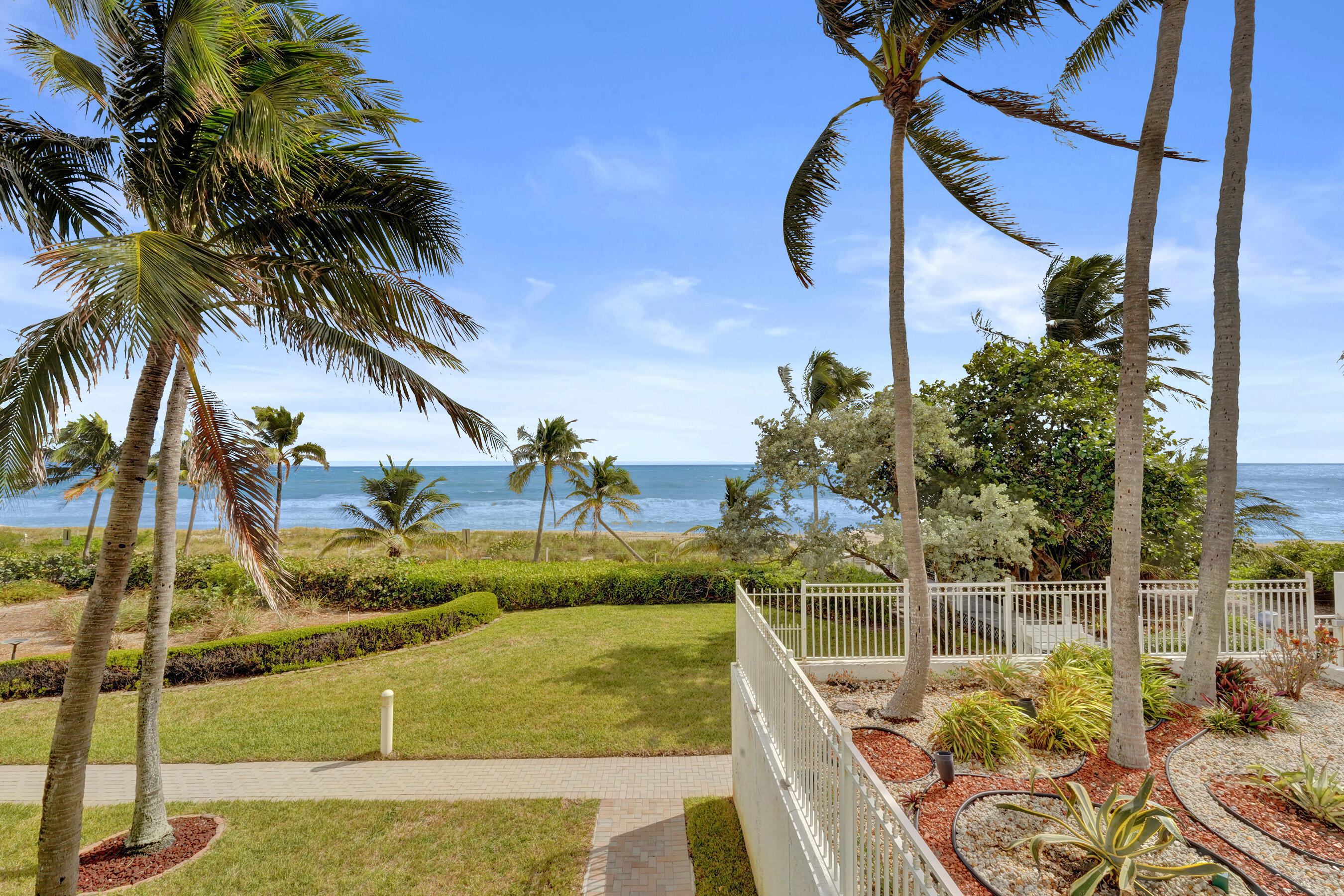 CORNICHE CONDO - Residential