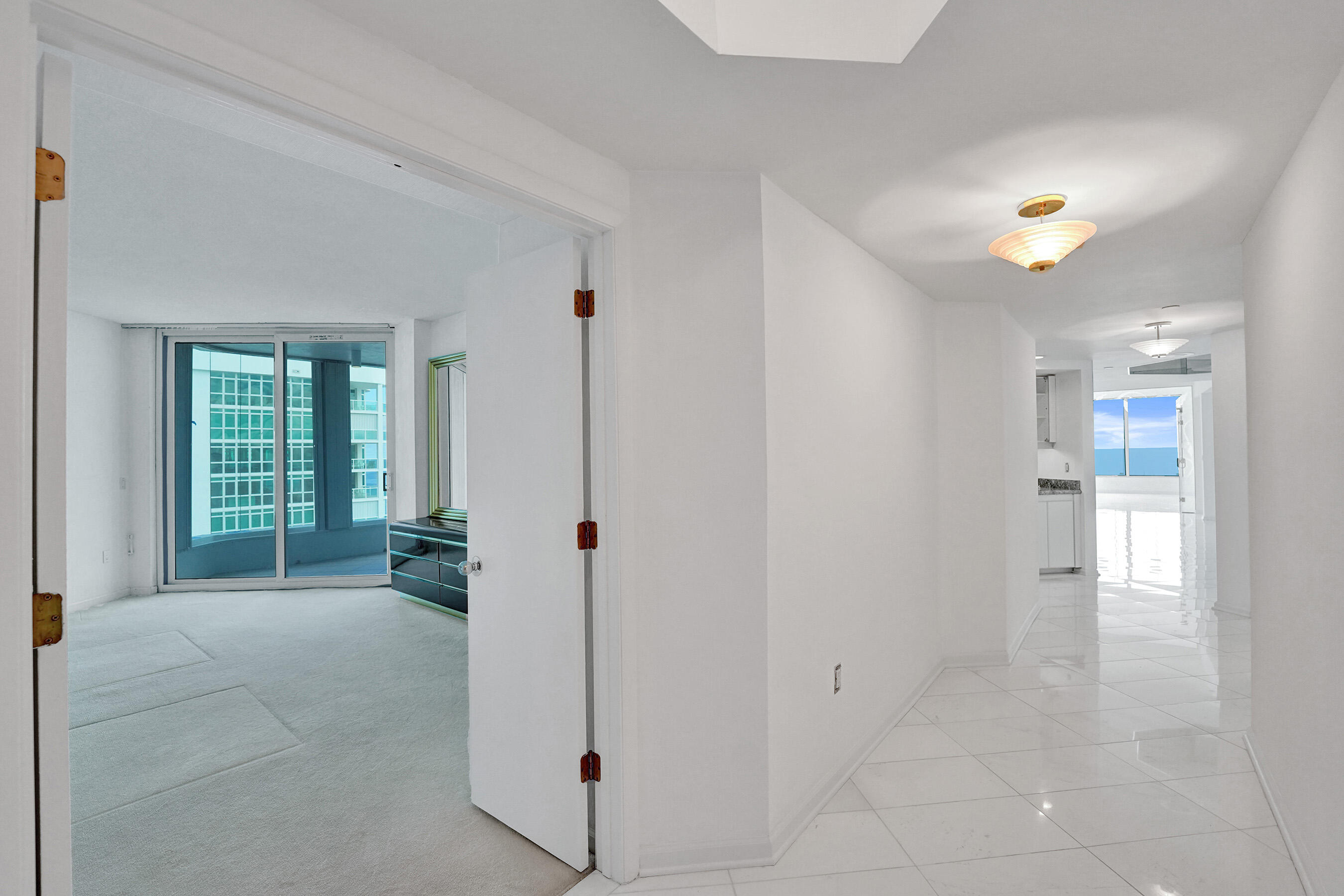 CORNICHE CONDO - Residential