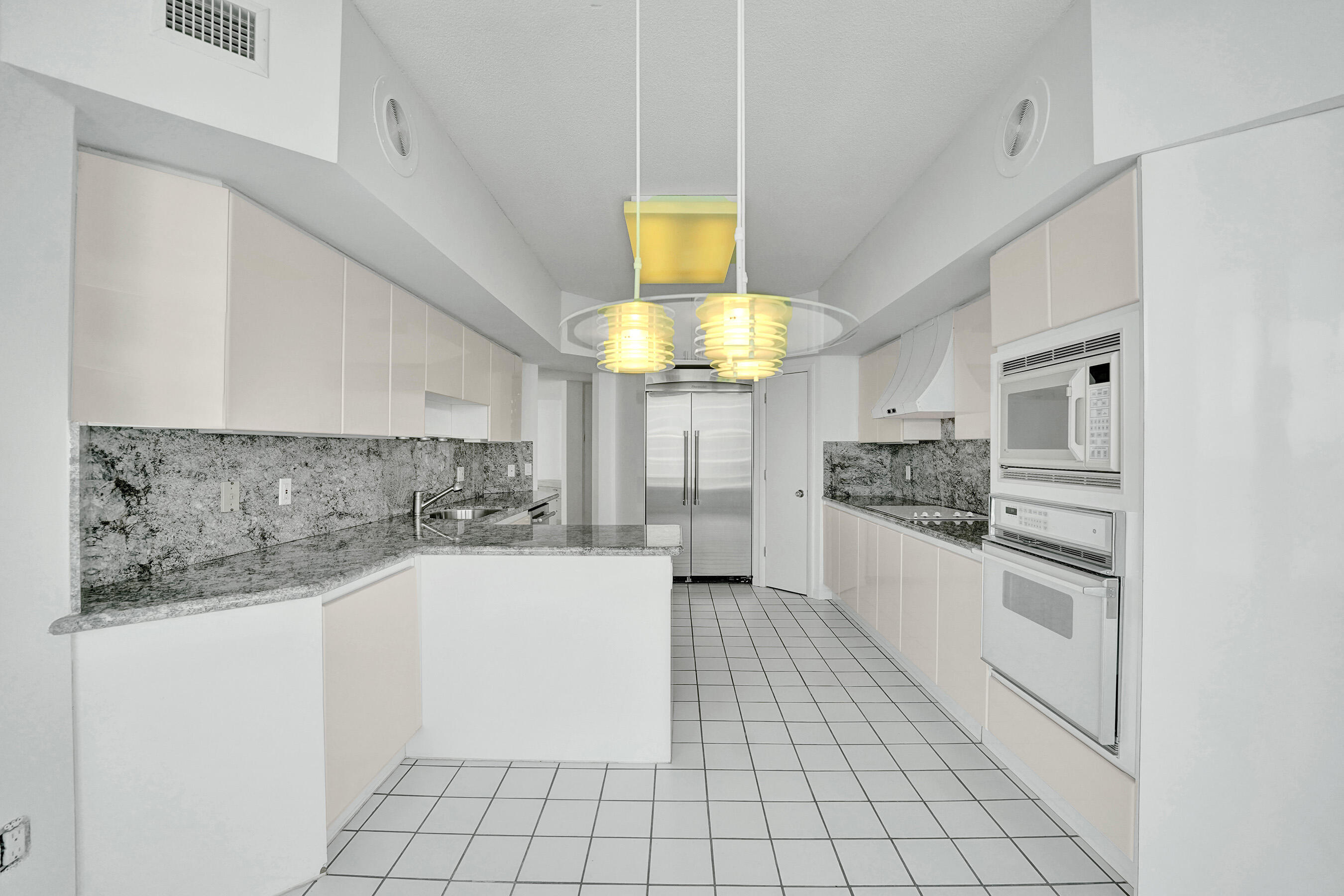 CORNICHE CONDO - Residential