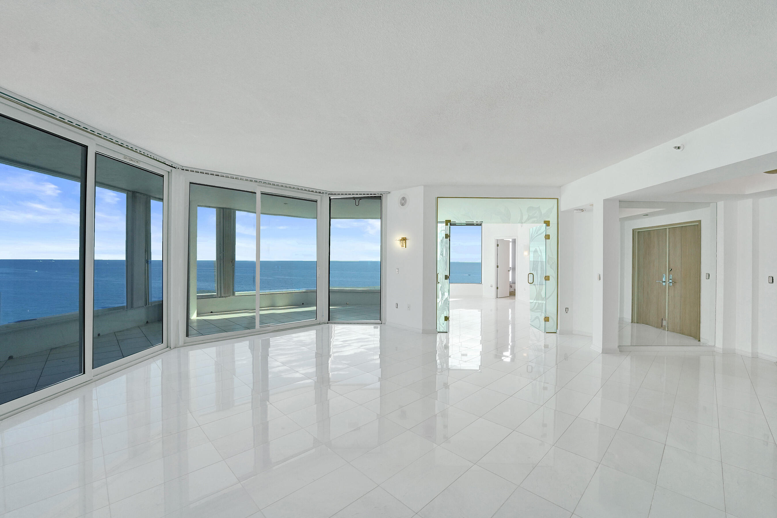 CORNICHE CONDO - Residential