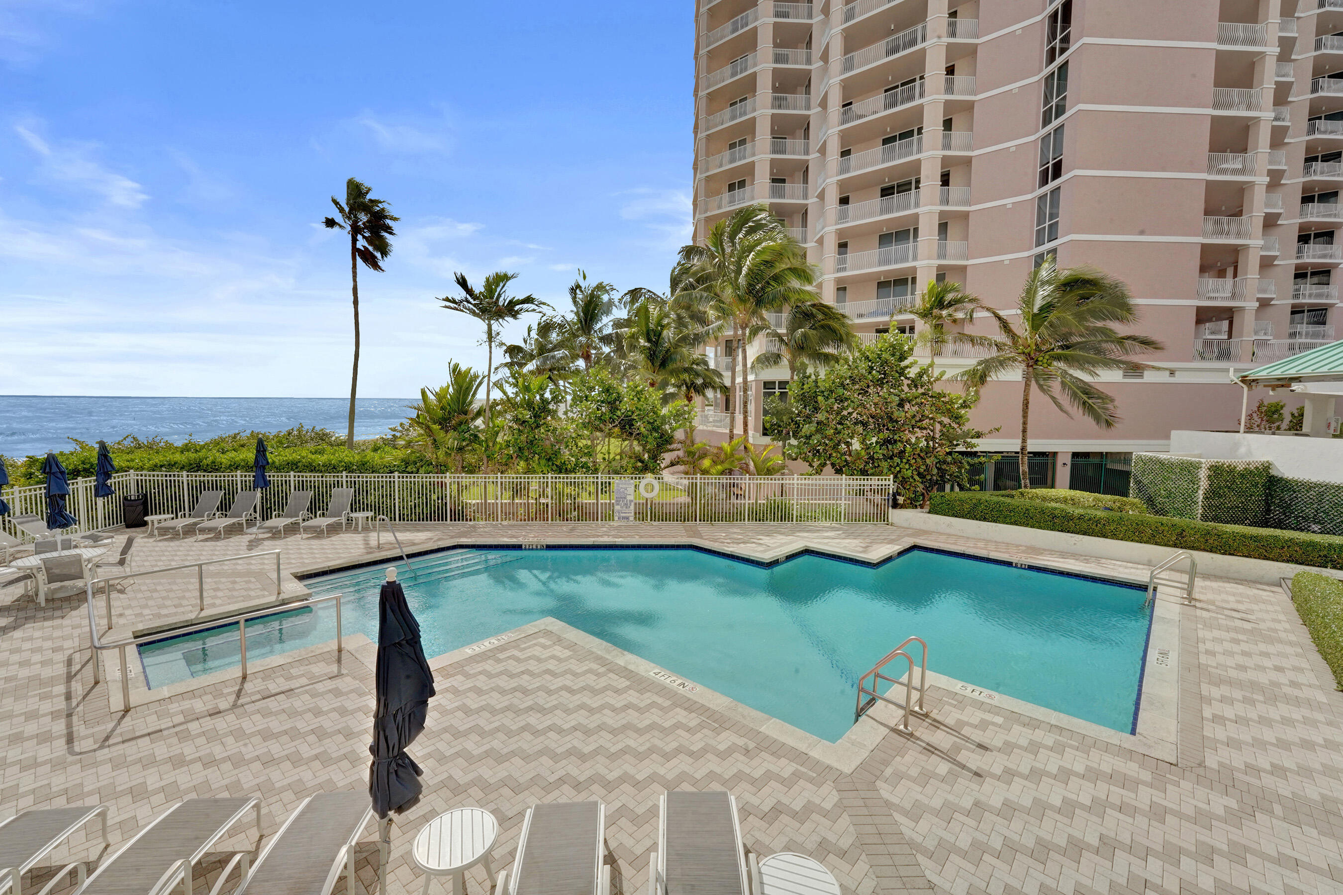CORNICHE CONDO - Residential