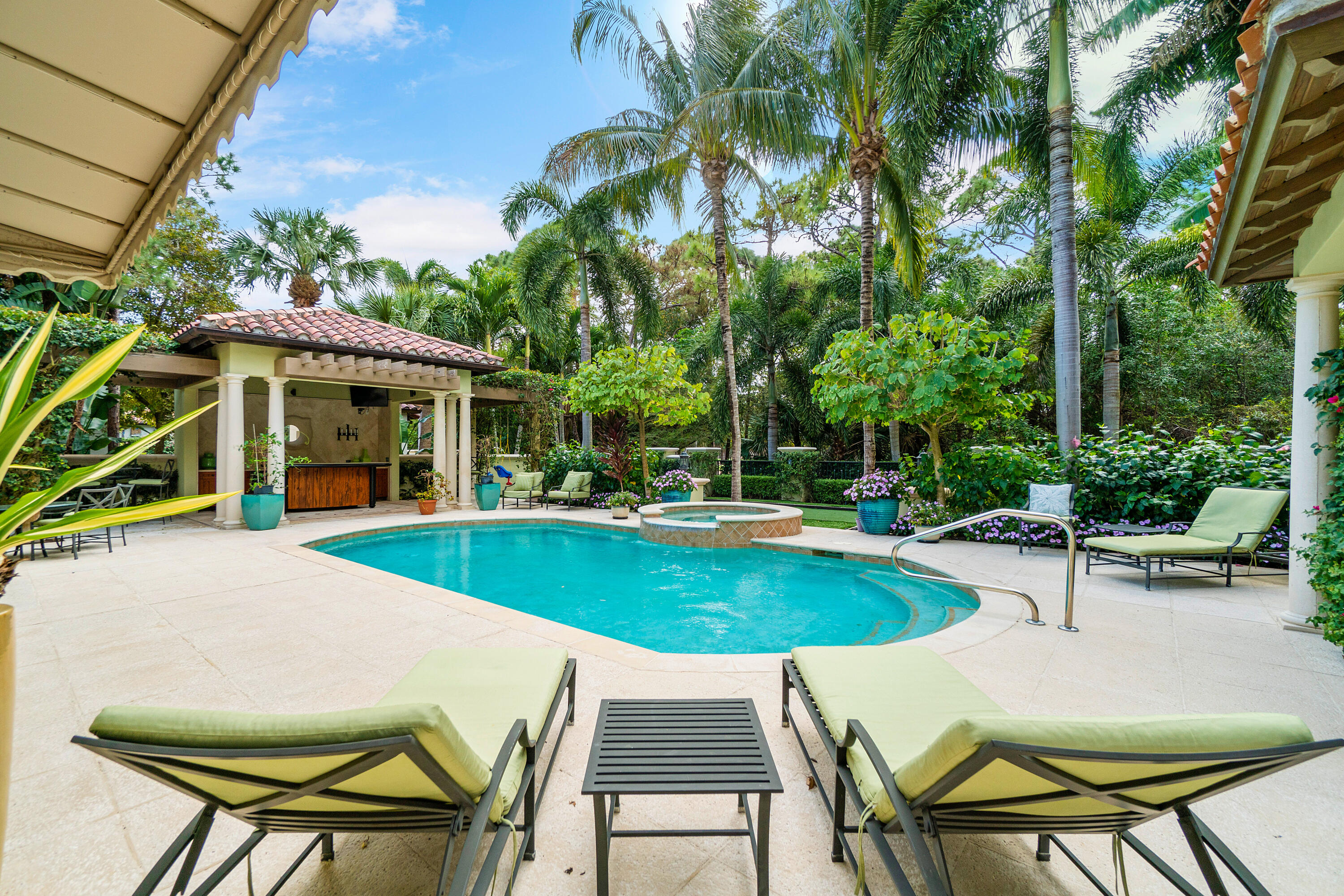 RITZ CARLTON GOLF CLUB & SPA POD B - Residential