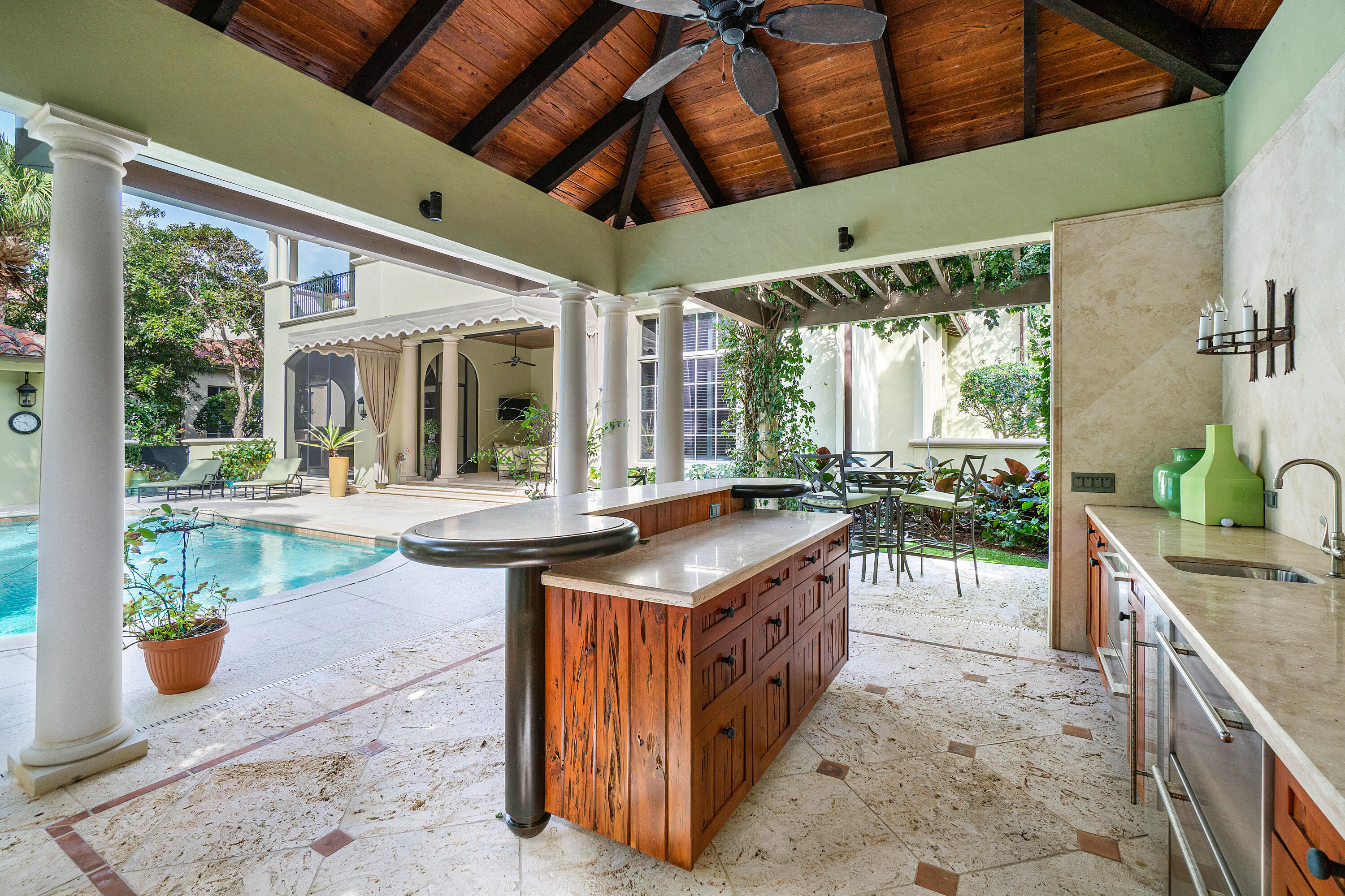 RITZ CARLTON GOLF CLUB & SPA POD B - Residential