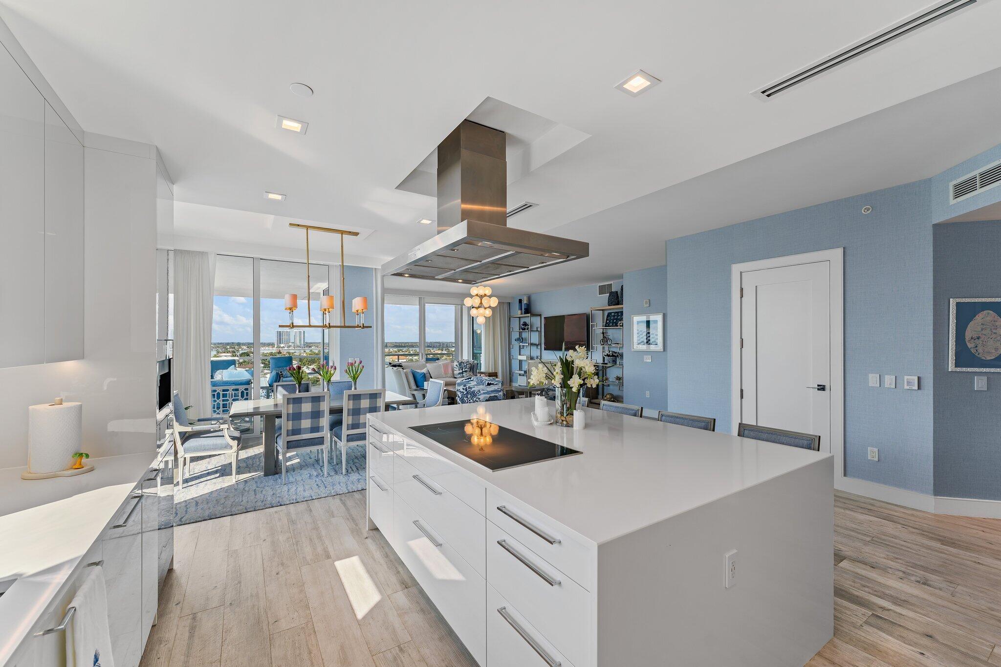 VISTABLUE SINGER ISLAND CONDO - Residential