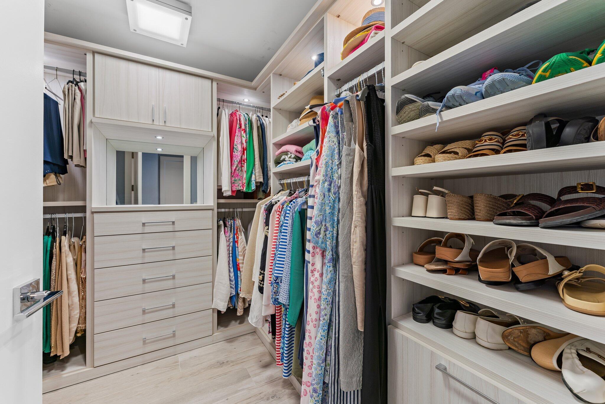 VISTABLUE SINGER ISLAND CONDO - Residential
