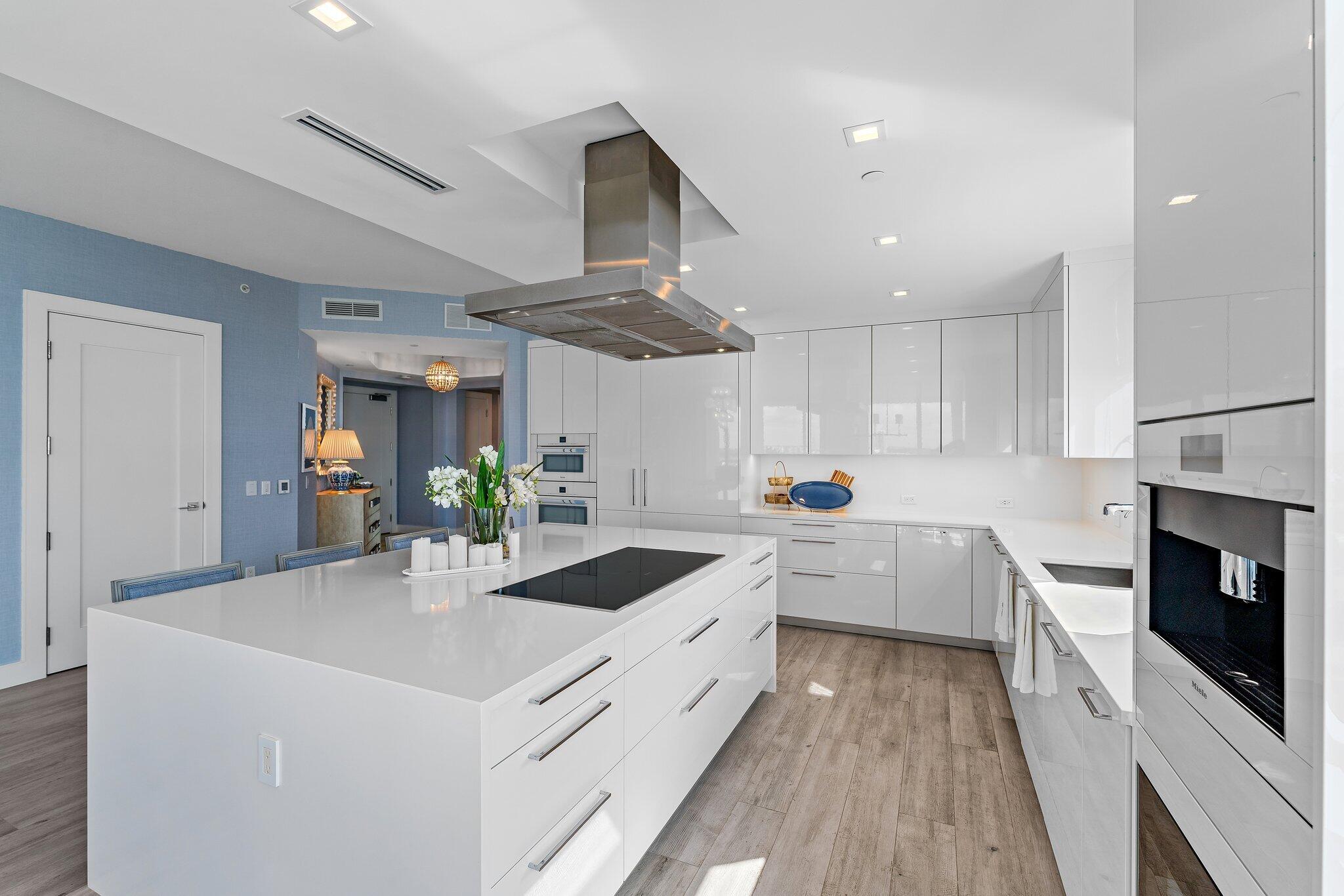 VISTABLUE SINGER ISLAND CONDO - Residential