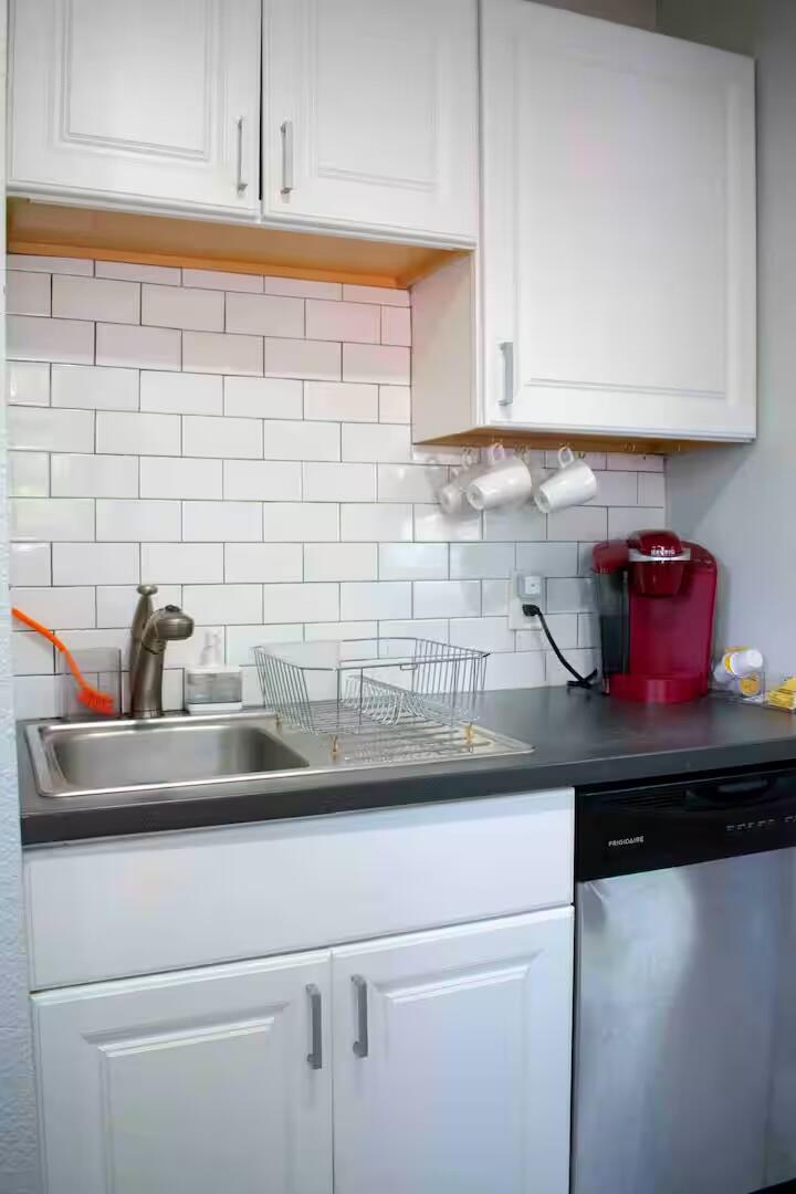 WAVERLY PLACE - Residential