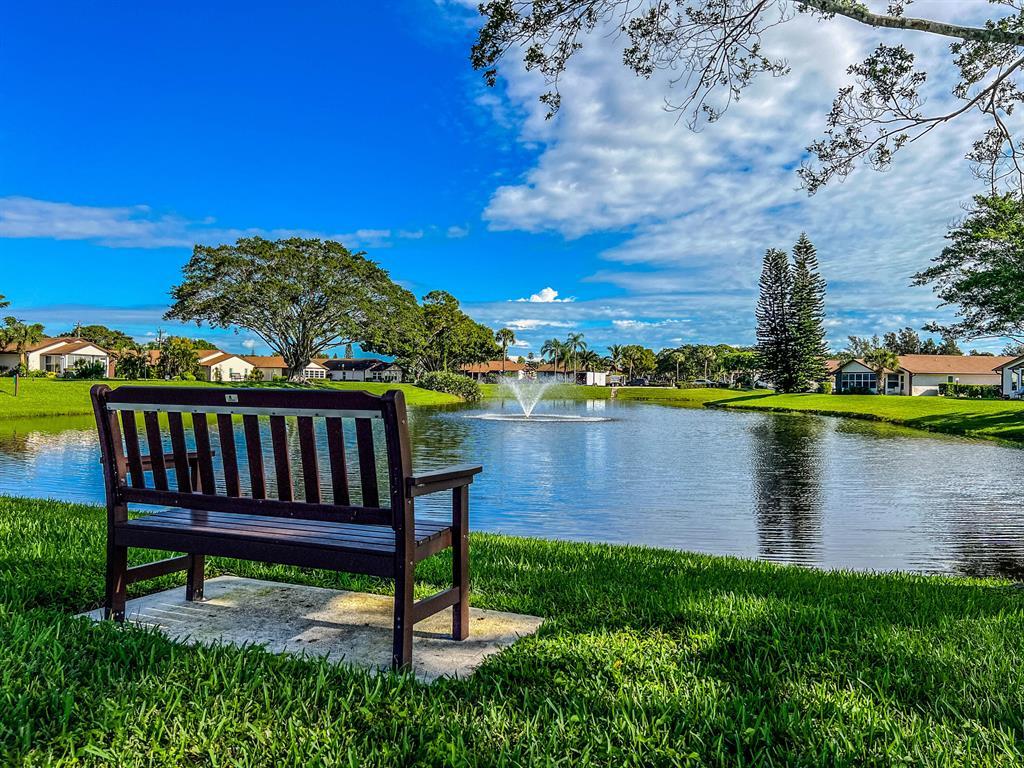 TWIN LAKES SOUTH & TOWN VILLAS CONDO - Residential Lease