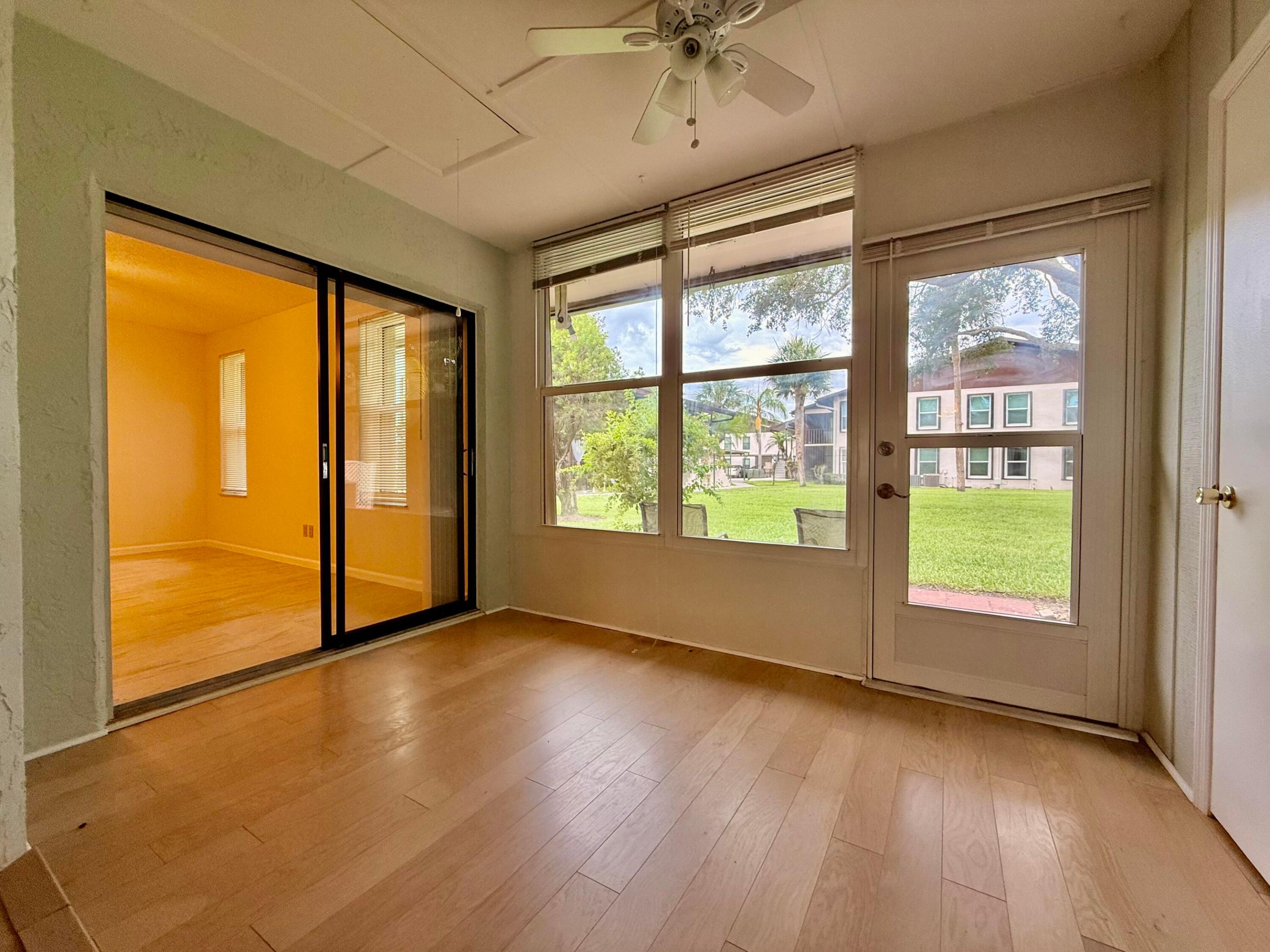 TWIN LAKES SOUTH & TOWN VILLAS CONDO - Residential Lease