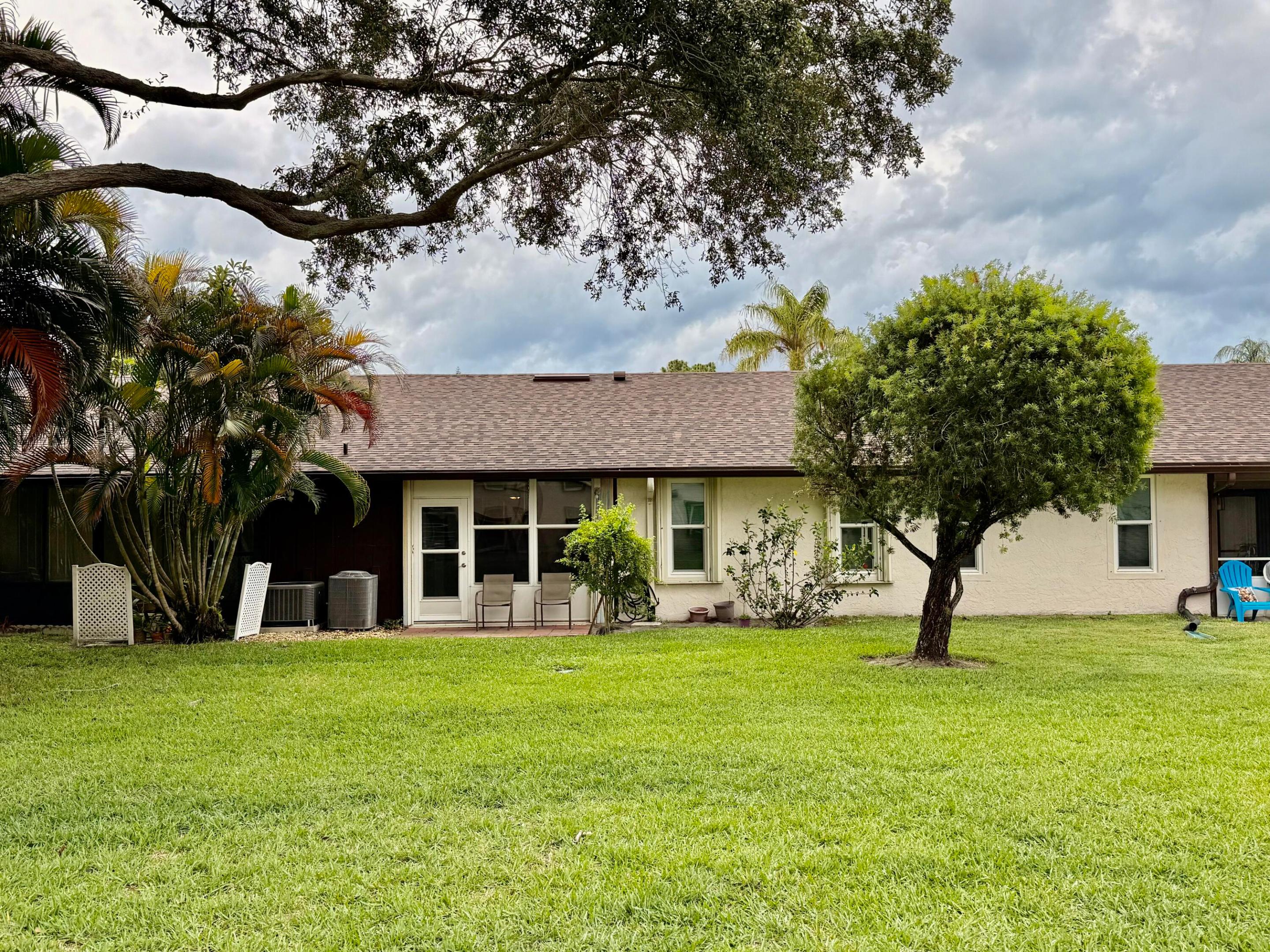 TWIN LAKES SOUTH & TOWN VILLAS CONDO - Residential Lease