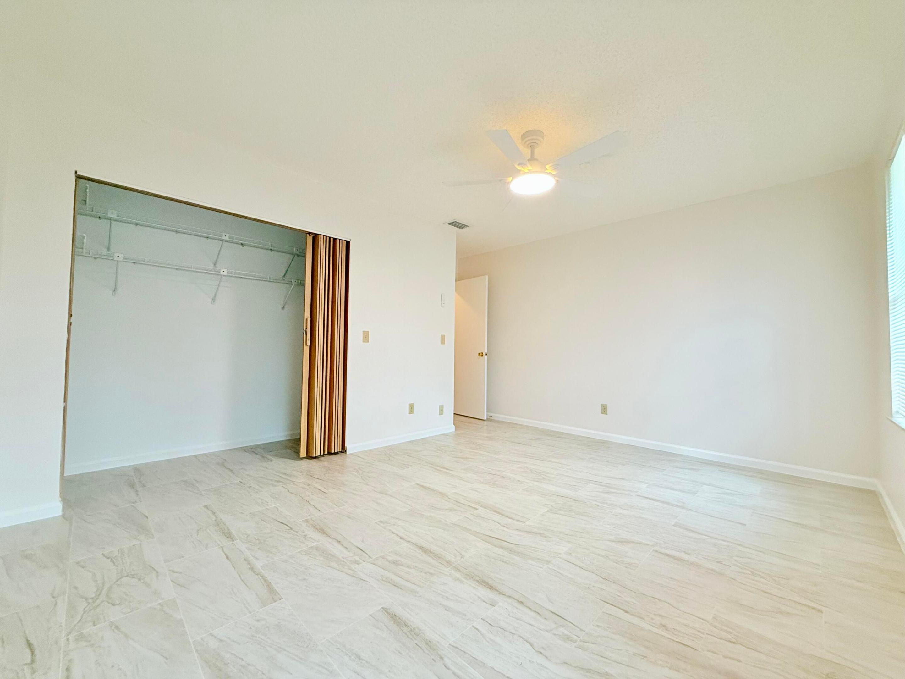 TWIN LAKES SOUTH & TOWN VILLAS CONDO - Residential Lease