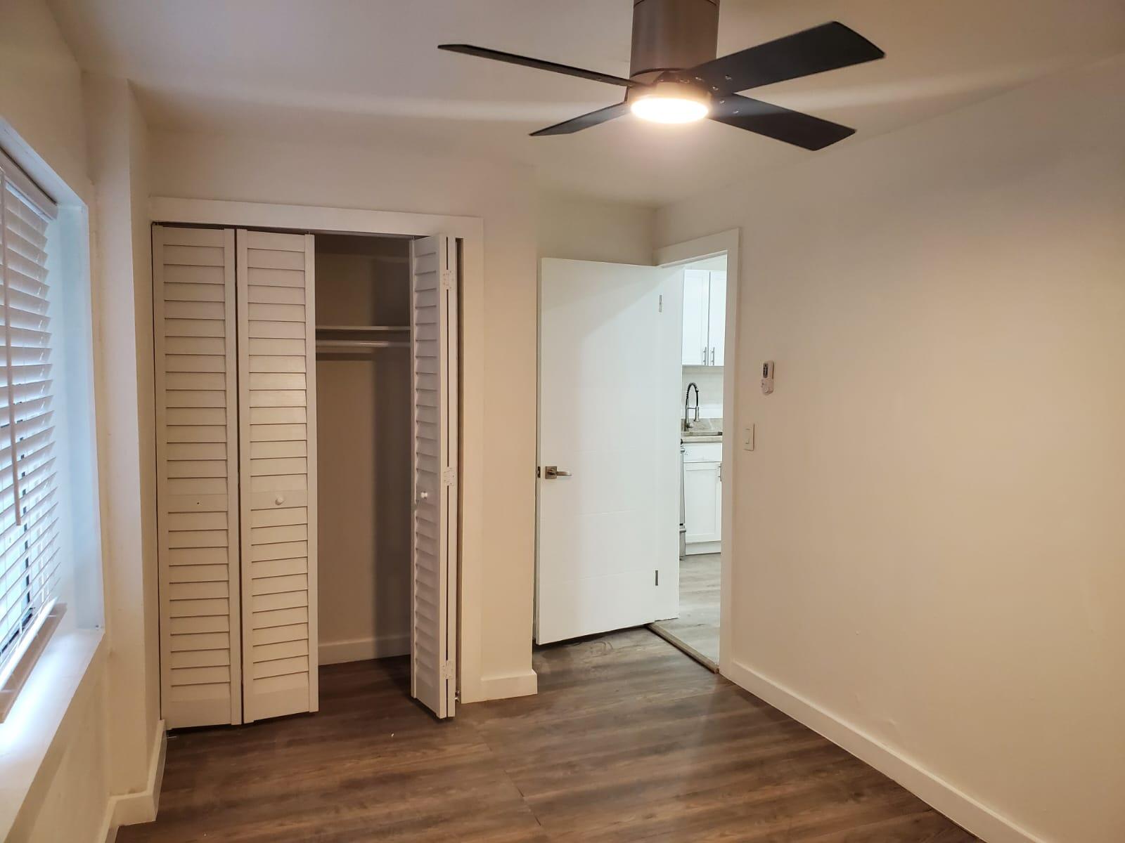 HOLLYWOOD - Residential Lease