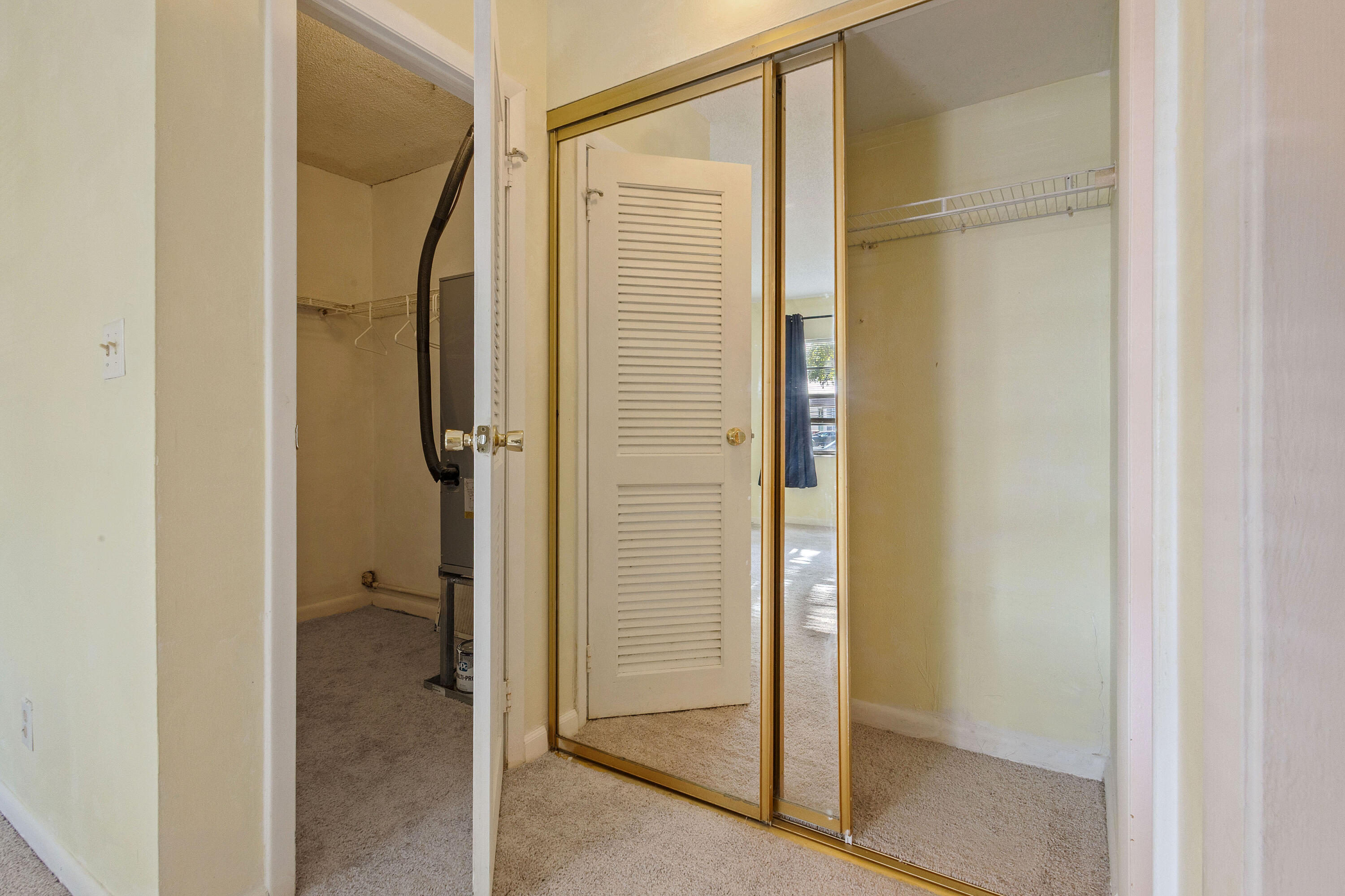LAURELS AT MARGATE CONDO - Residential