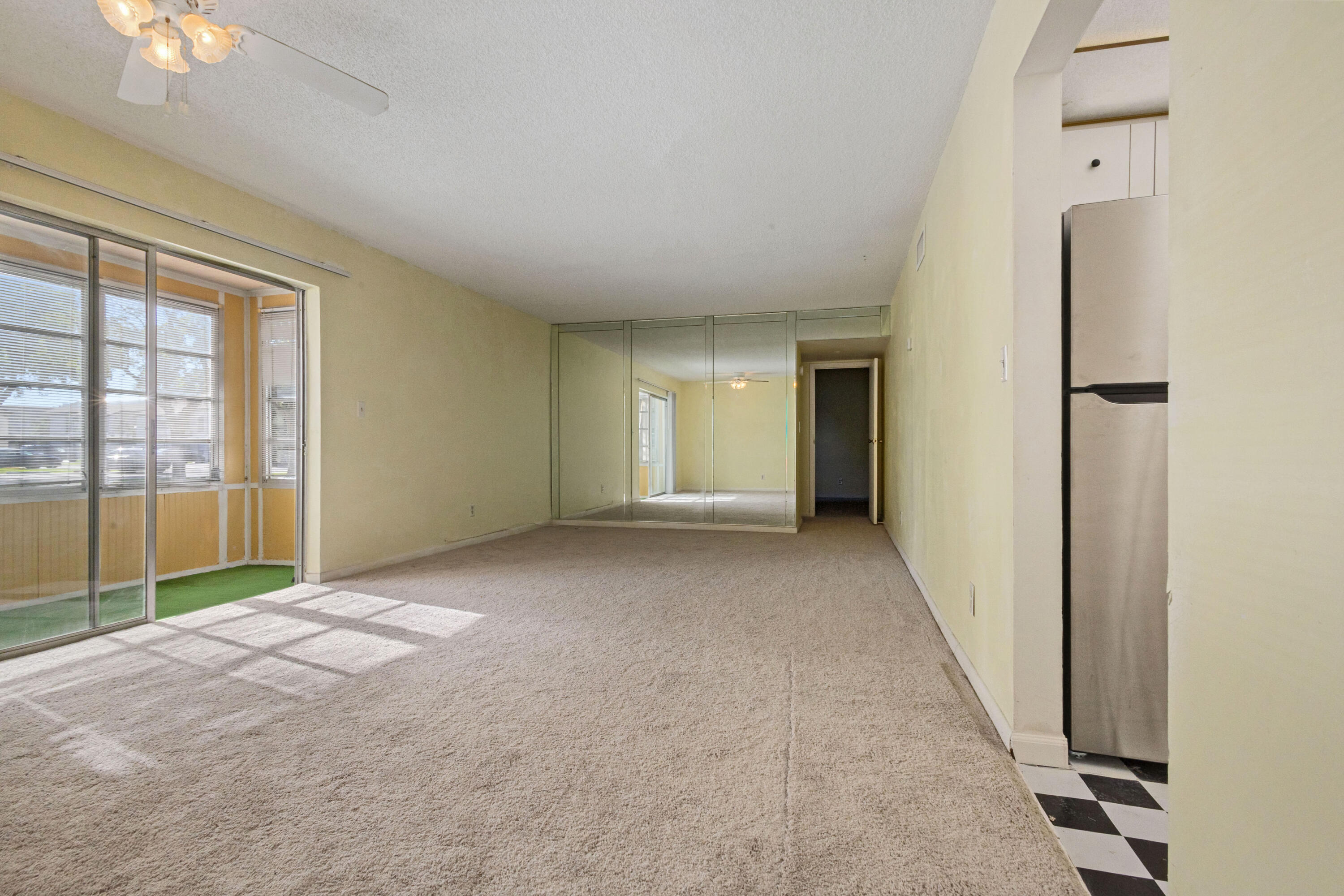 LAURELS AT MARGATE CONDO - Residential