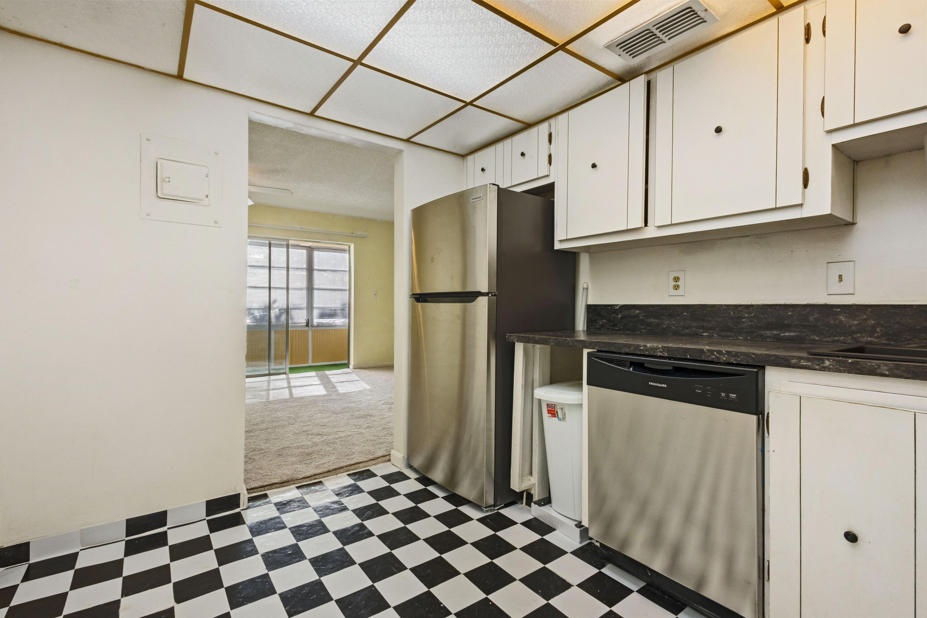 LAURELS AT MARGATE CONDO - Residential
