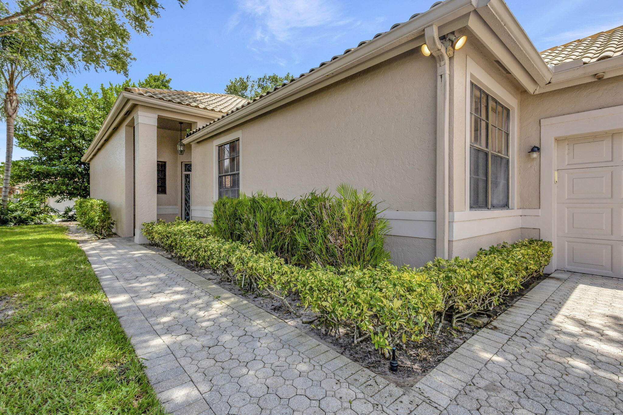 Wycliffe - Barclay - Residential Lease