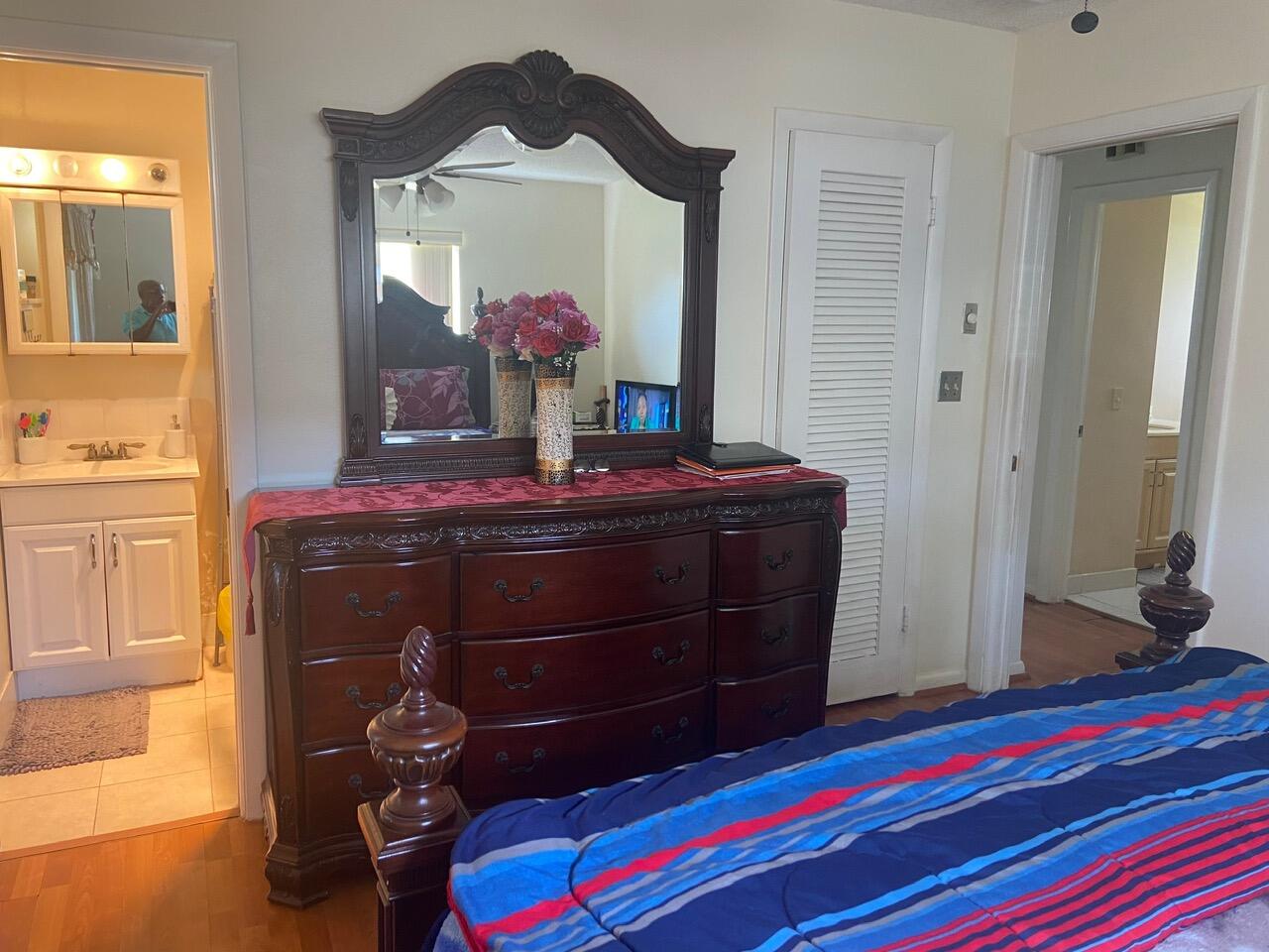 CRYSTAL LAKE VILLAS - Residential