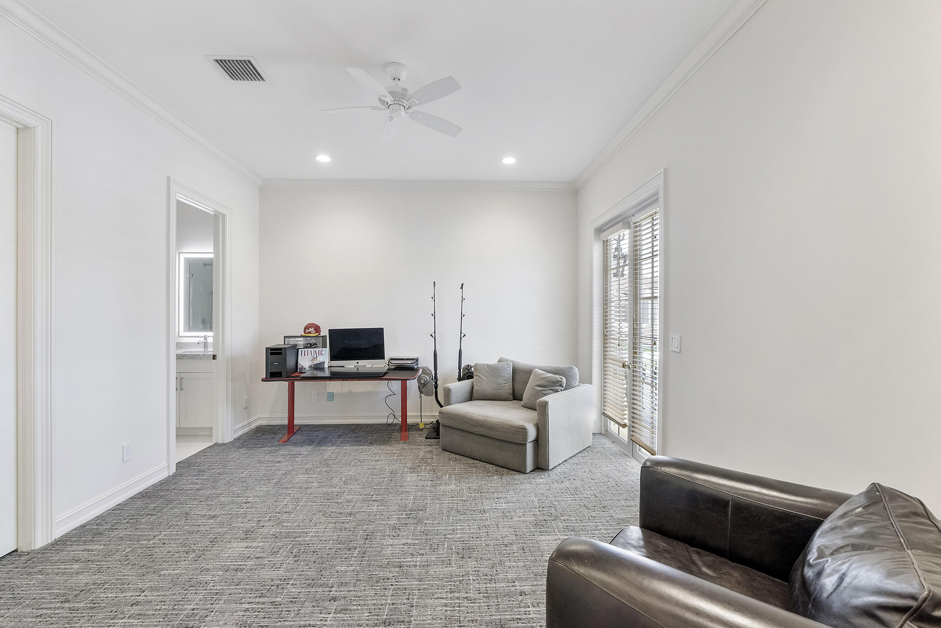 ENCLAVE - Residential
