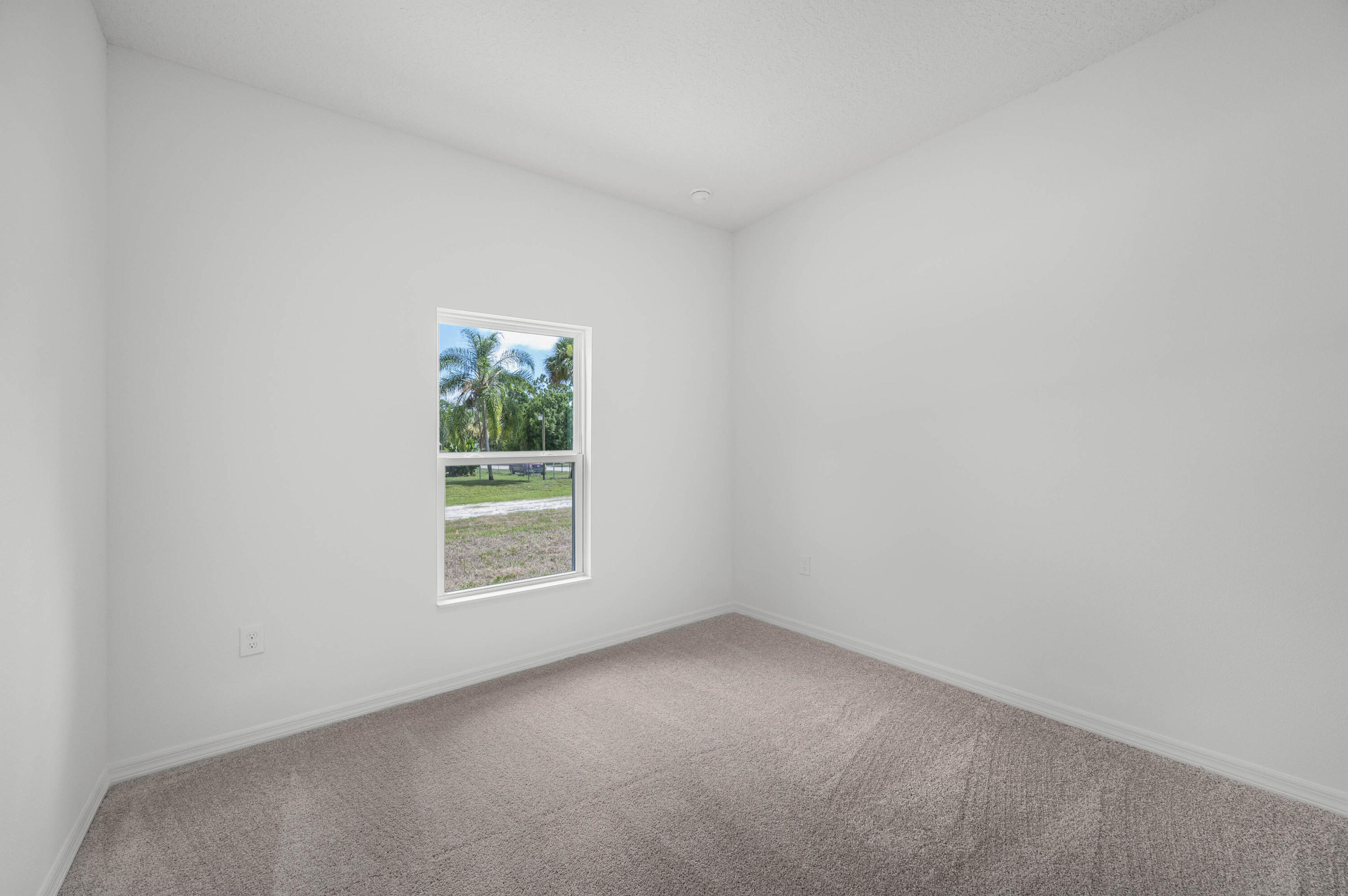 VERO LAKE ESTATES UNIT R - Residential