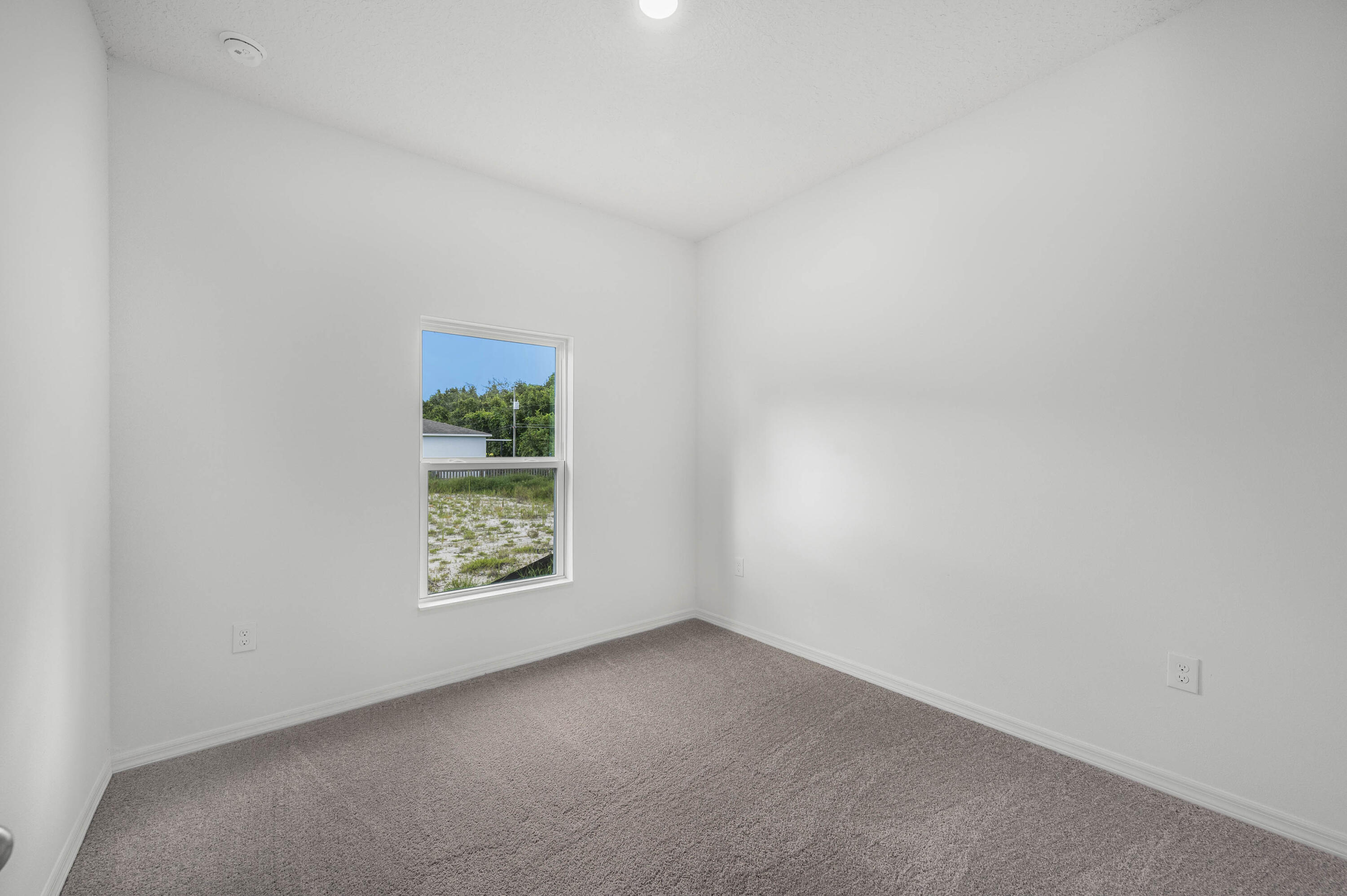 VERO LAKE ESTATES UNIT R - Residential