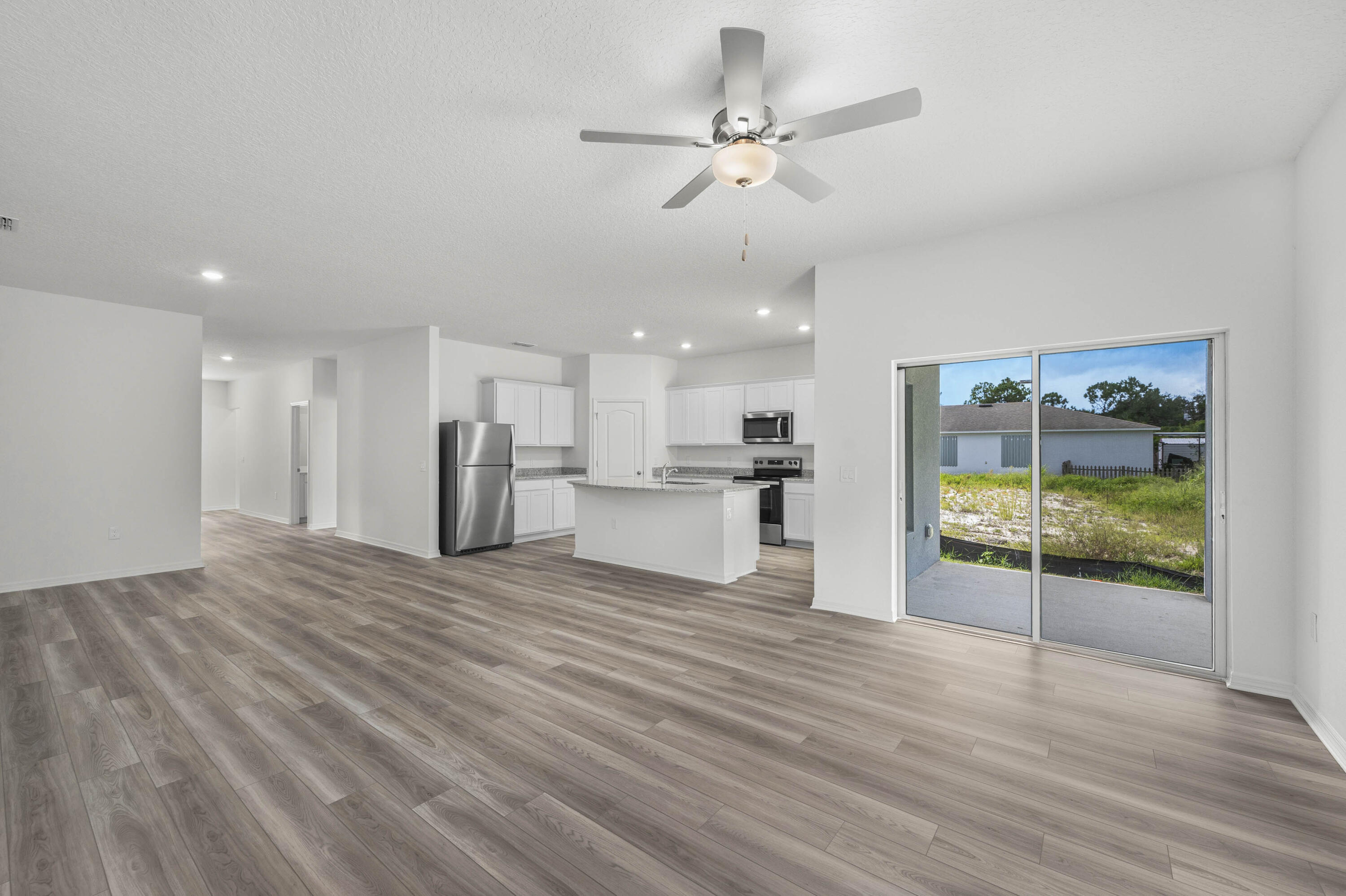 VERO LAKE ESTATES UNIT R - Residential