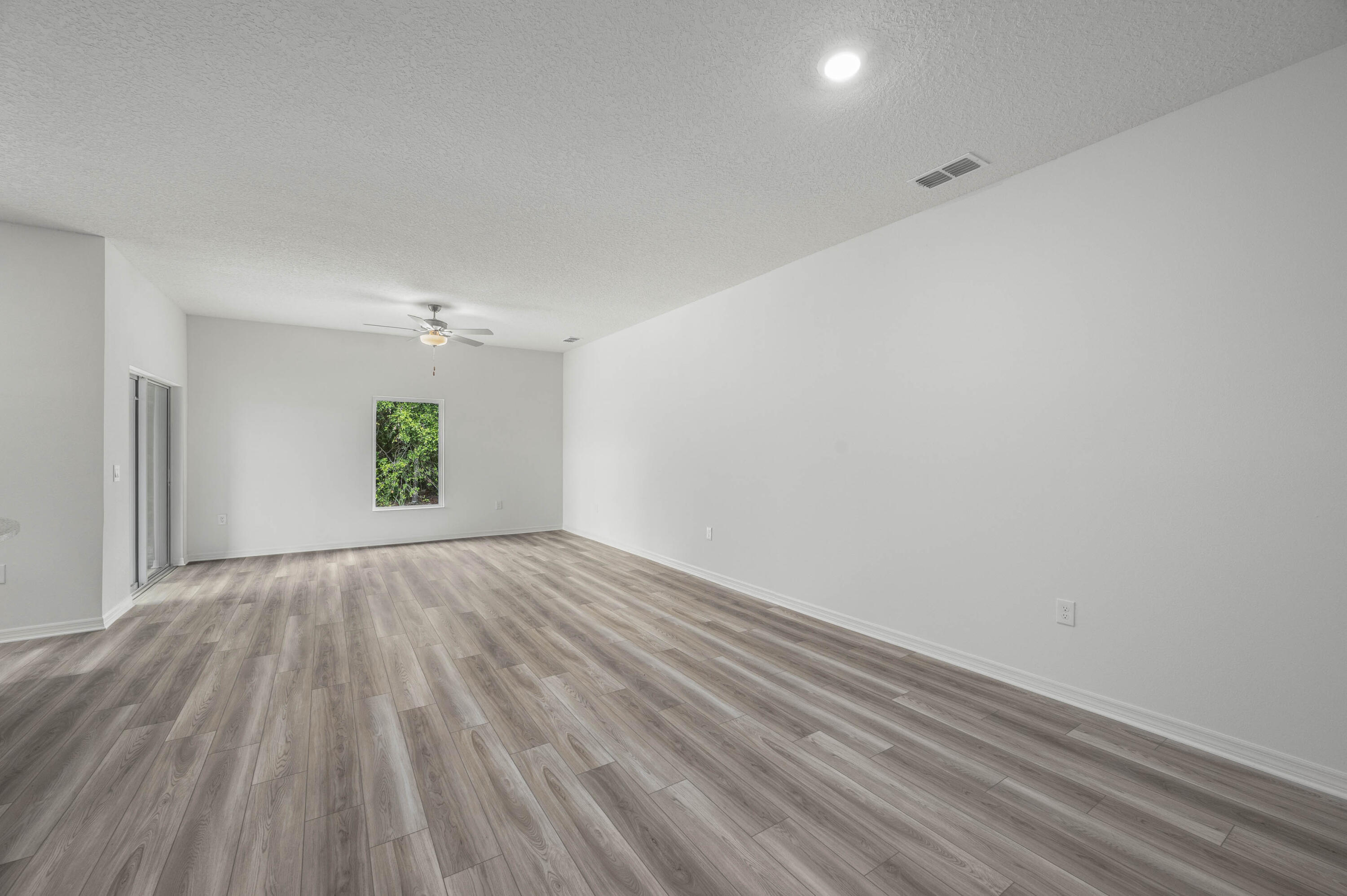 VERO LAKE ESTATES UNIT R - Residential