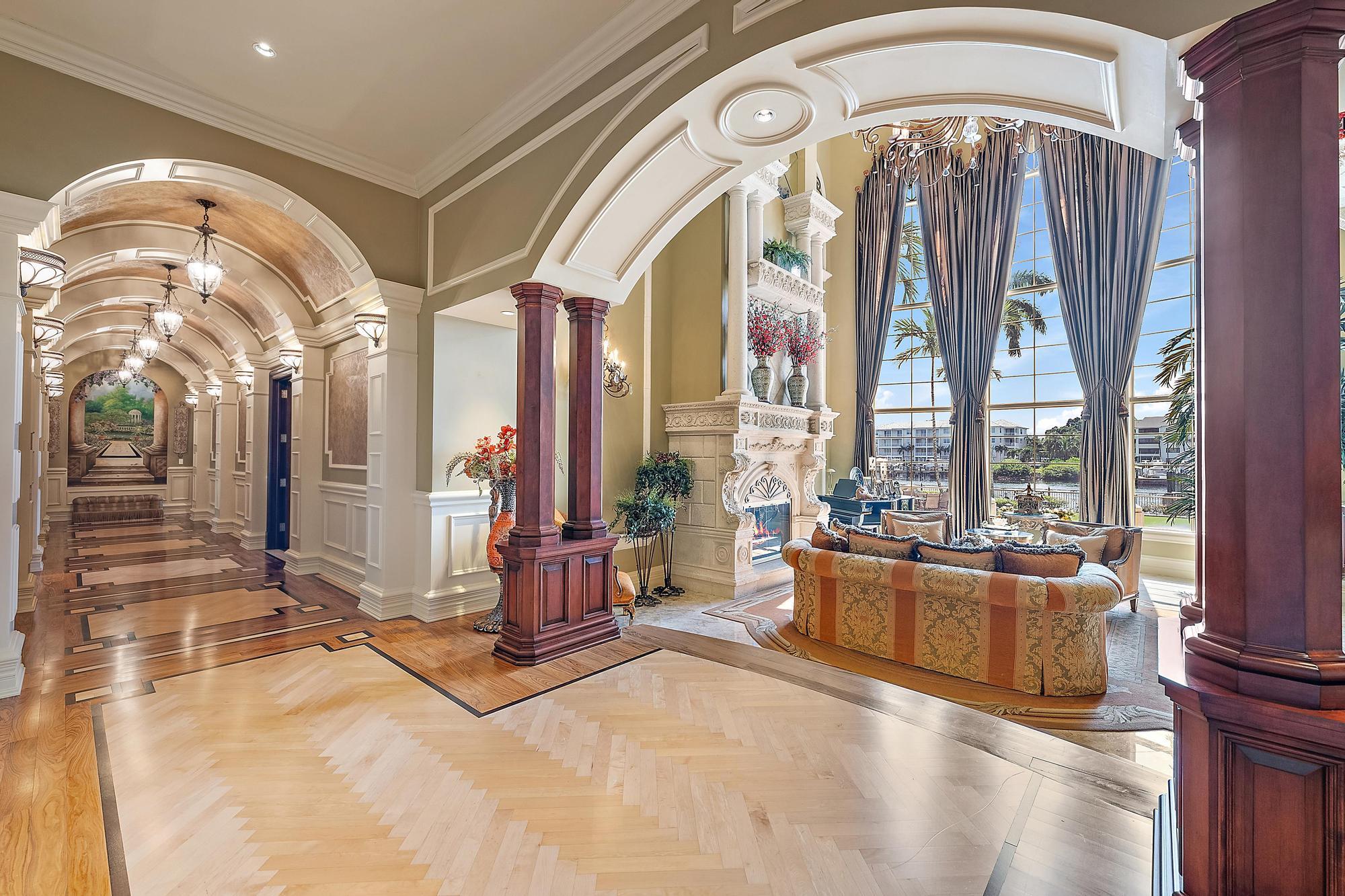 SEVEN OAKS - Residential