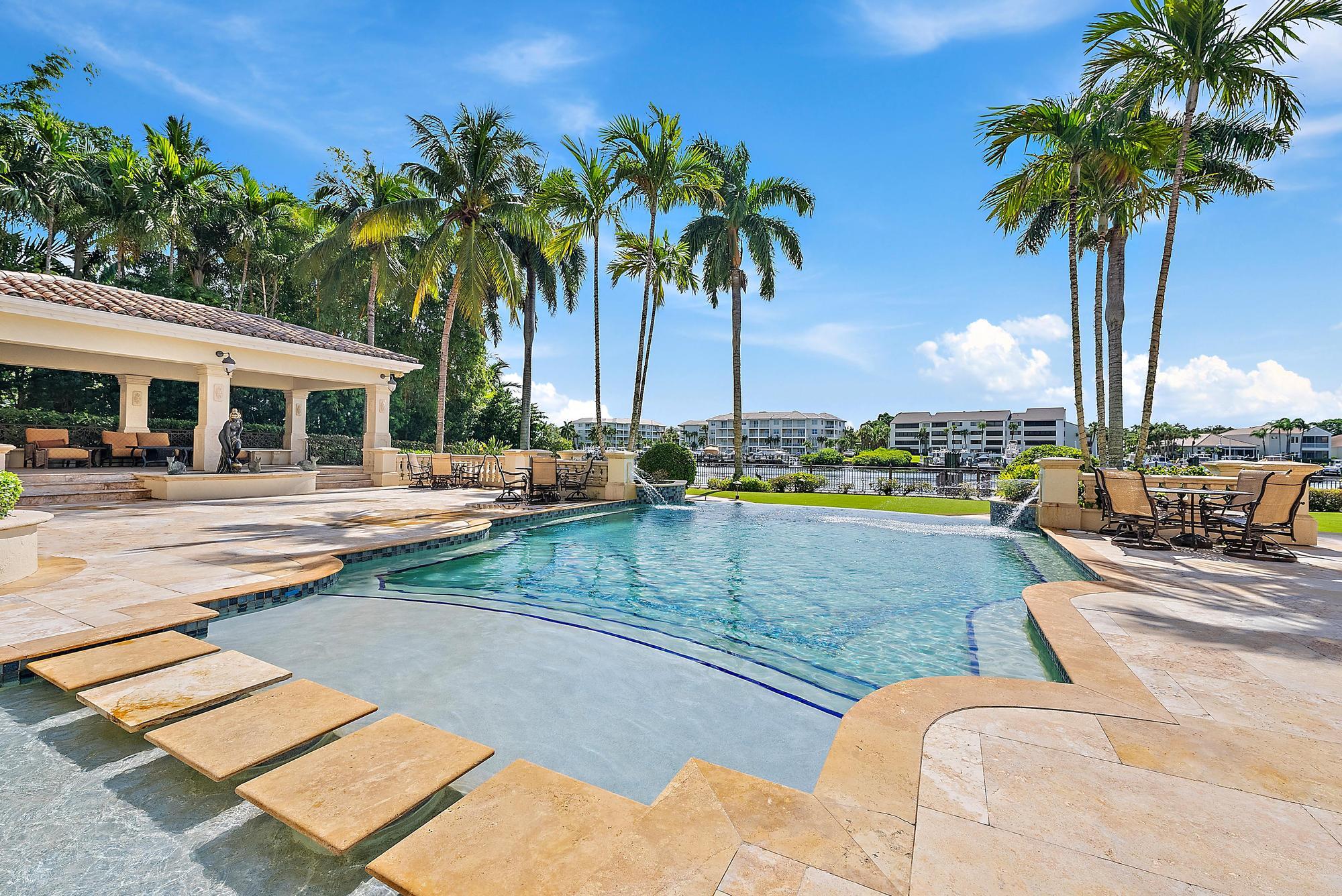 SEVEN OAKS - Residential