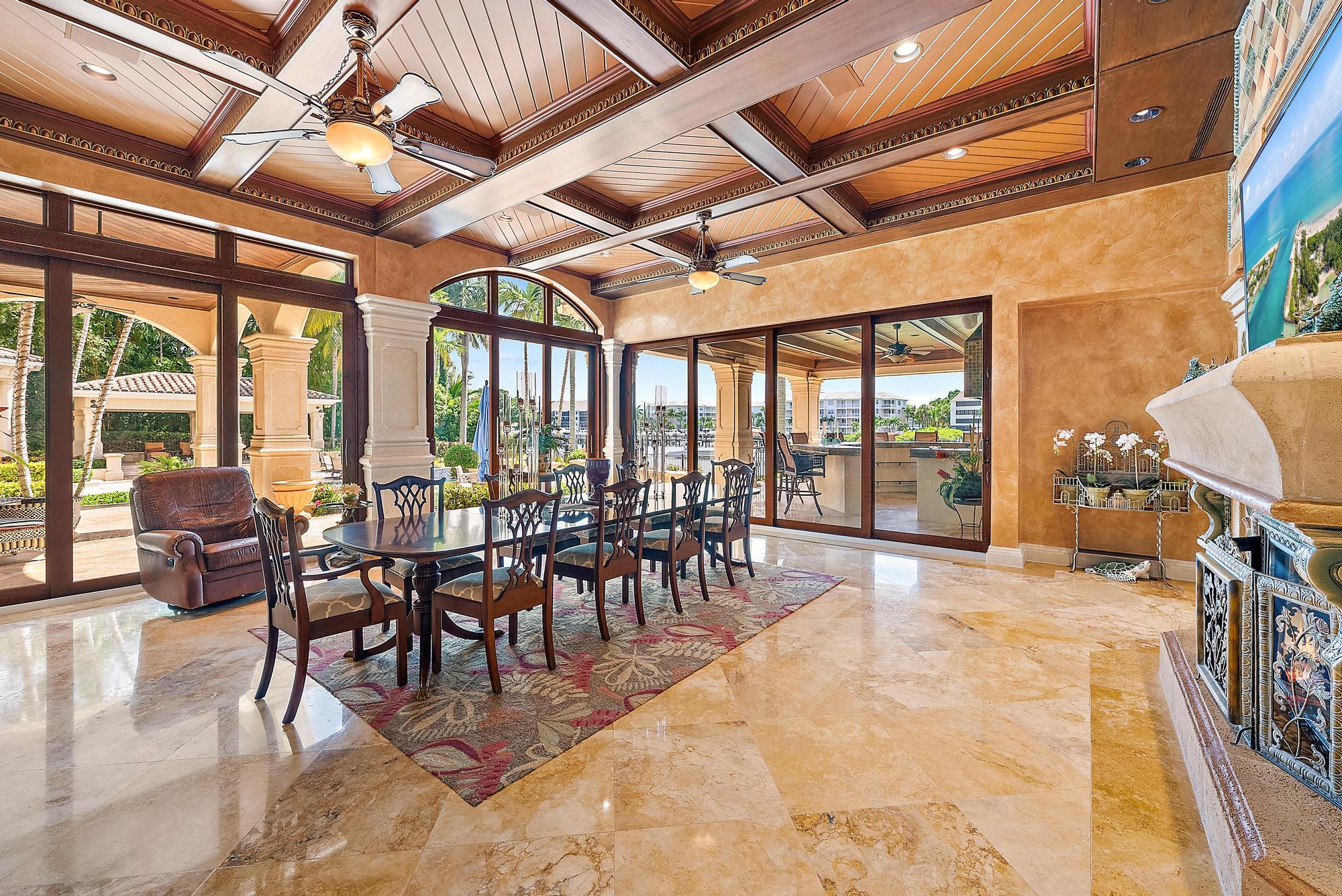 SEVEN OAKS - Residential