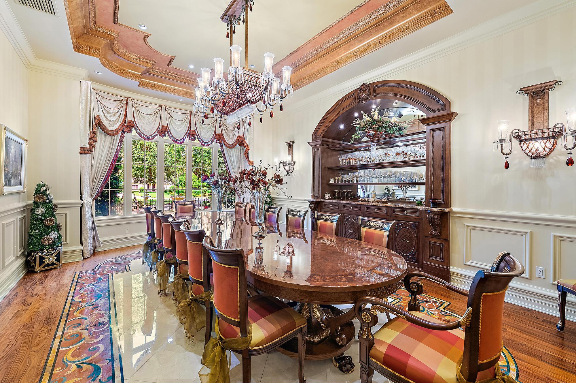 SEVEN OAKS - Residential