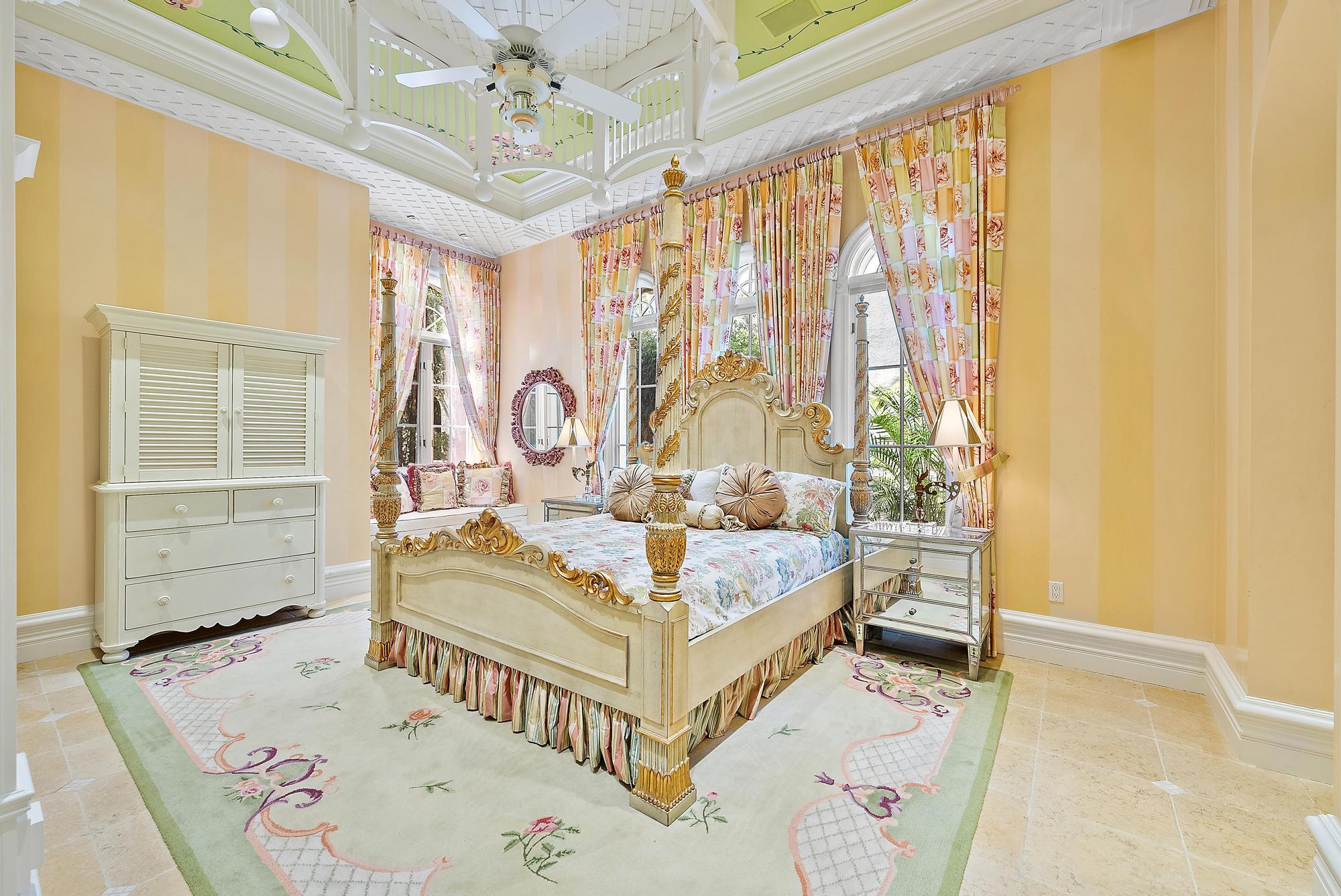 SEVEN OAKS - Residential