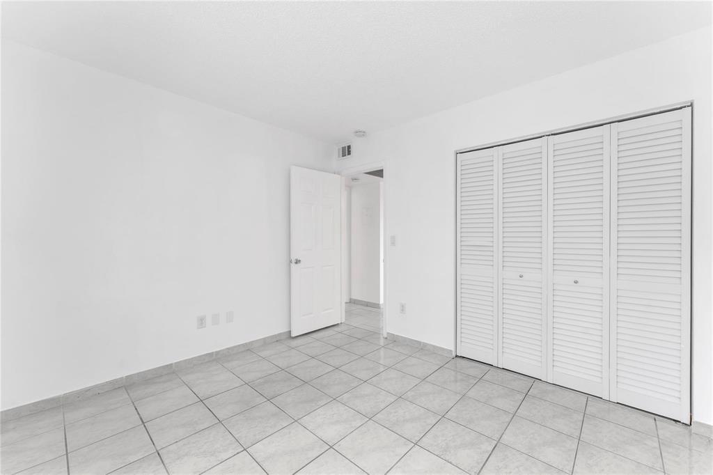 LAGO GRANDE ONE CONDO - Residential Lease