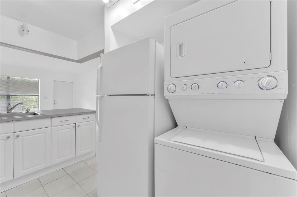 LAGO GRANDE ONE CONDO - Residential Lease