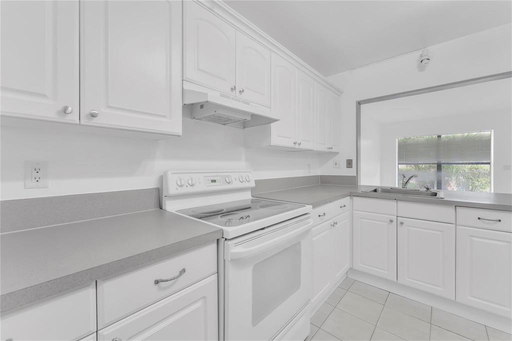 LAGO GRANDE ONE CONDO - Residential Lease