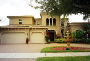 Go to WWW.LAKEWORTHLUXURYHOME.COM for detailed information including: Floor Plan, Surroundings, About the Community, Photo Gallery (150 images), Video Tour and Special Features.*Refrigerator, Washer & Dryer do not convey. Will be replaced with different appliances. WWW.LAKEWORTHLUXURYHOME.COM