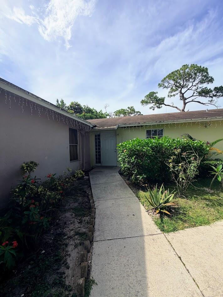 ROYAL PALM ESTATES 4 - Residential Lease
