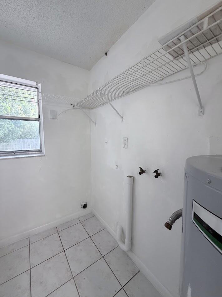 ROYAL PALM ESTATES 4 - Residential Lease