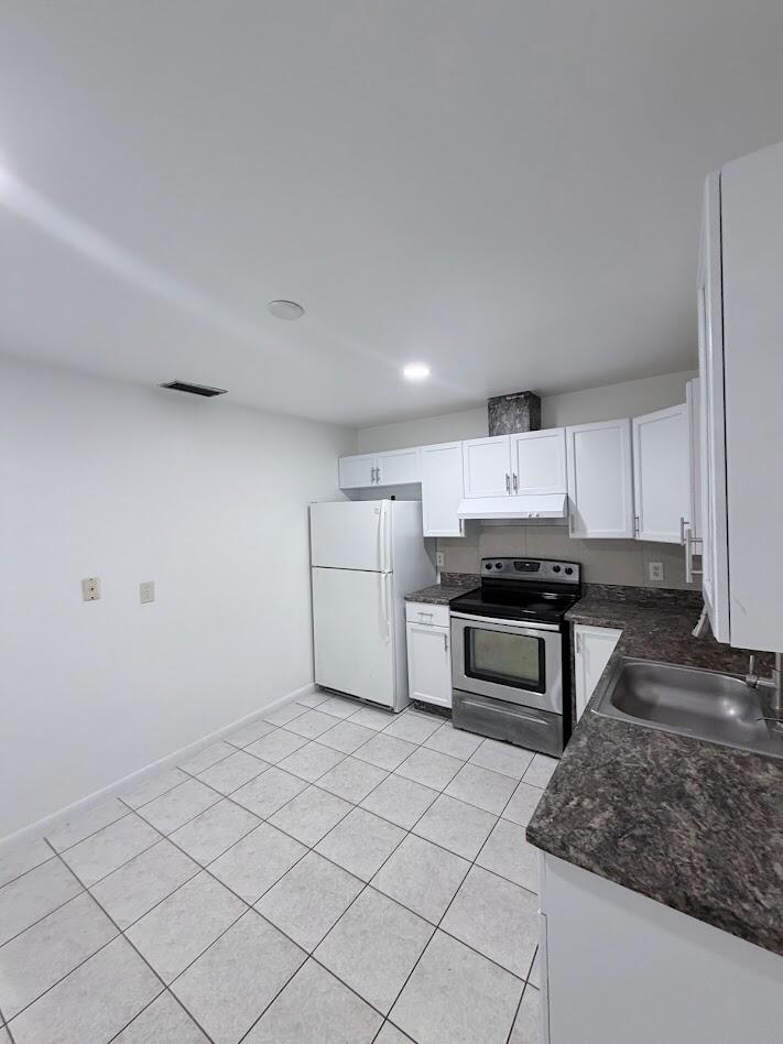 ROYAL PALM ESTATES 4 - Residential Lease