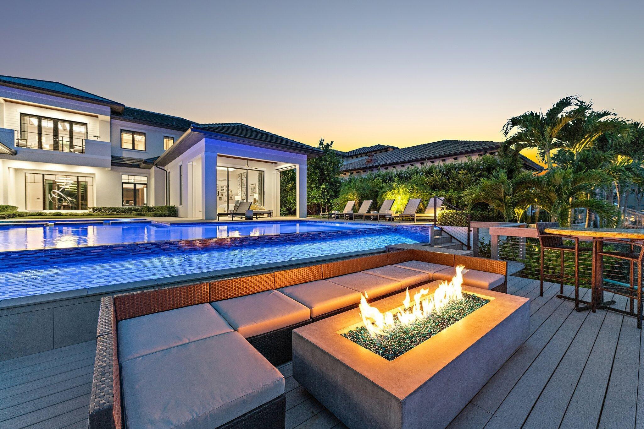 ADMIRALS COVE - Residential