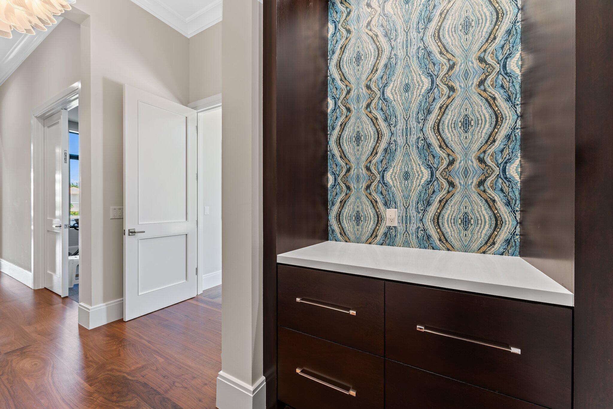 ADMIRALS COVE - Residential