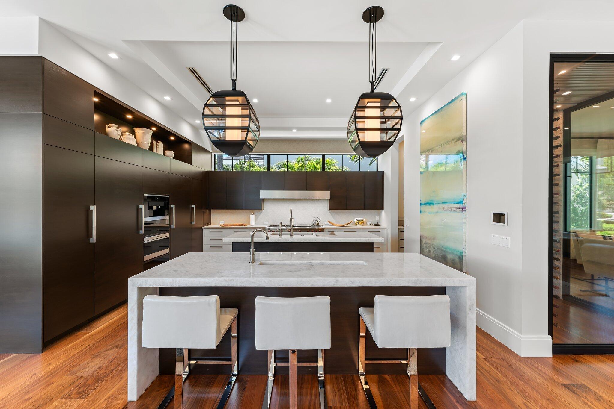 ADMIRALS COVE - Residential