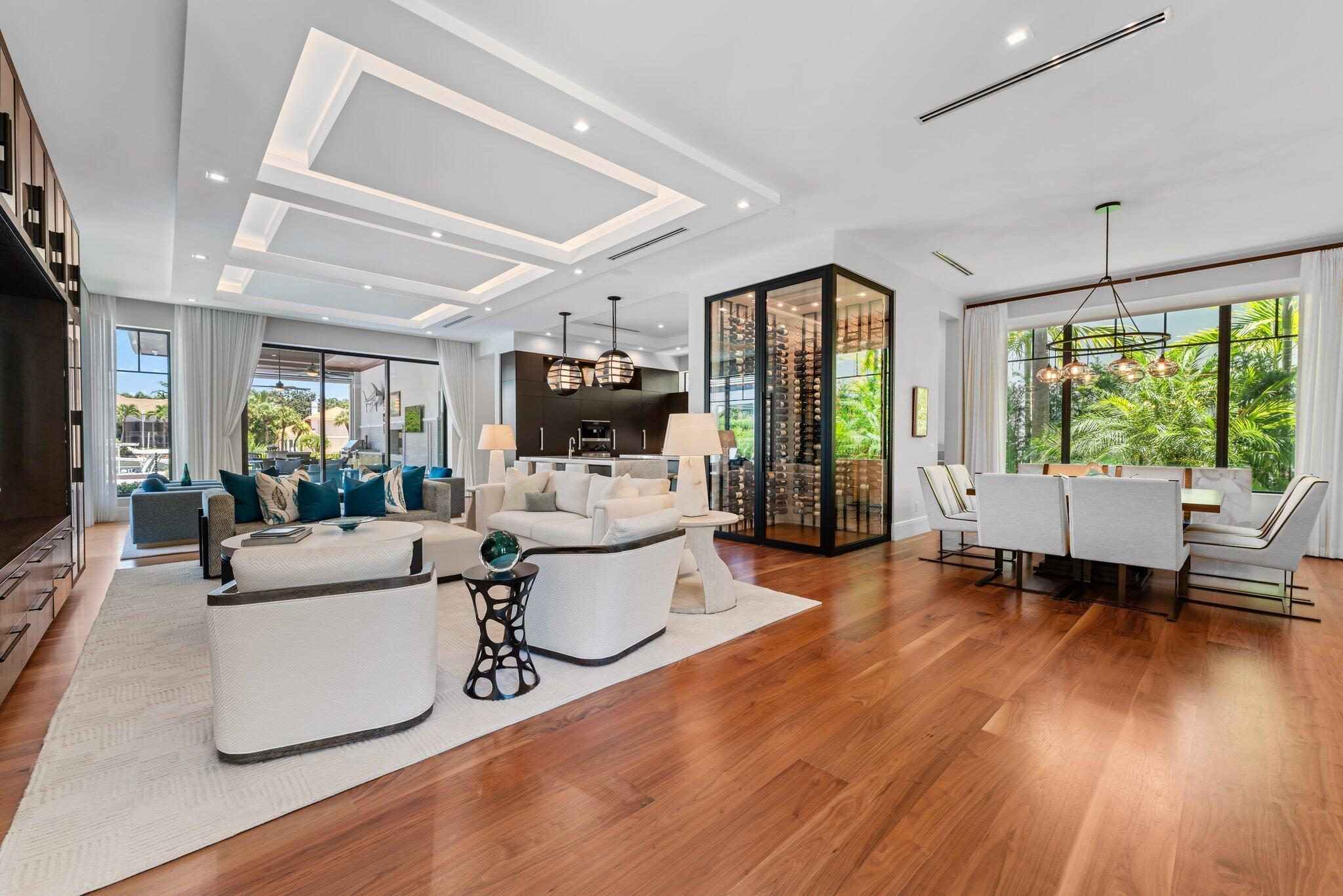 ADMIRALS COVE - Residential