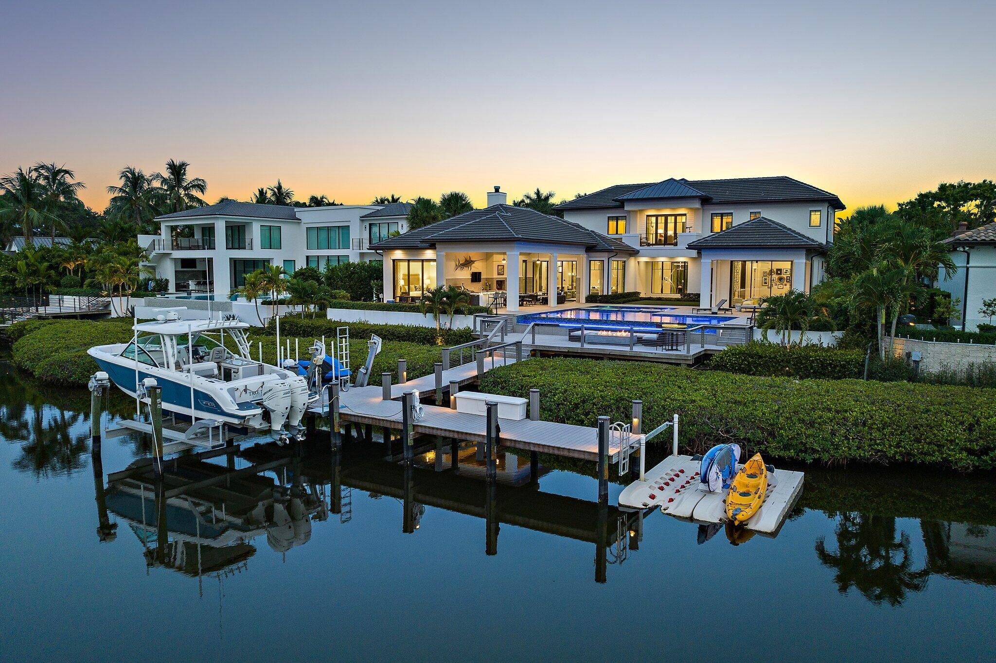 ADMIRALS COVE - Residential