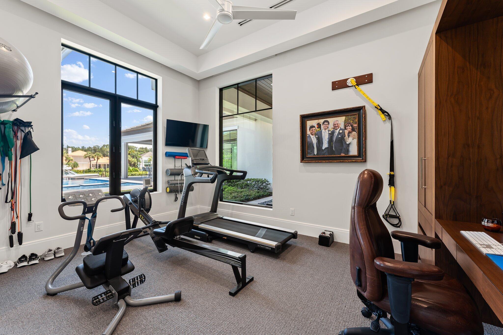 ADMIRALS COVE - Residential